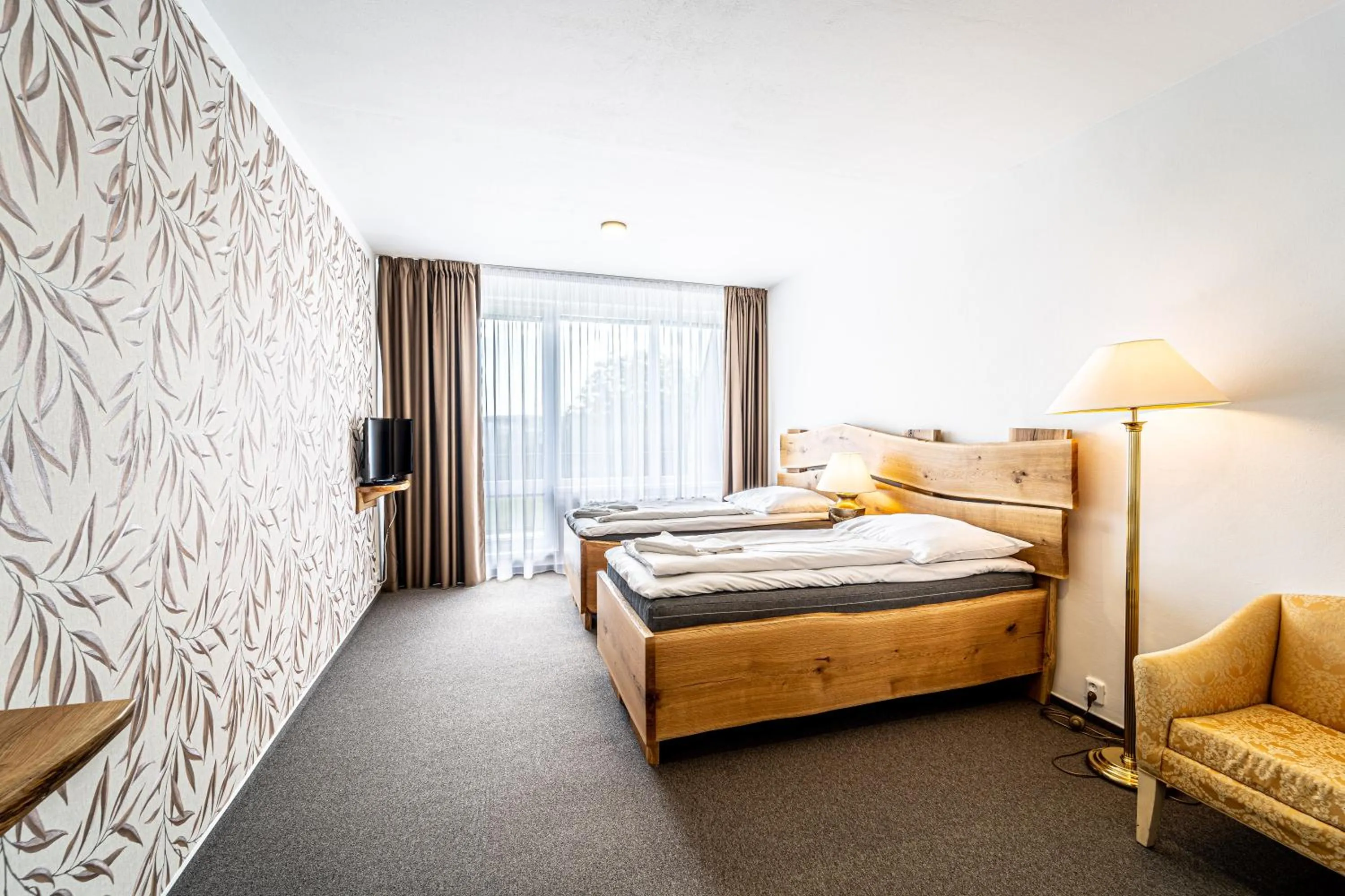 Twin Room with Balcony - single occupancy in Hotel Fontána