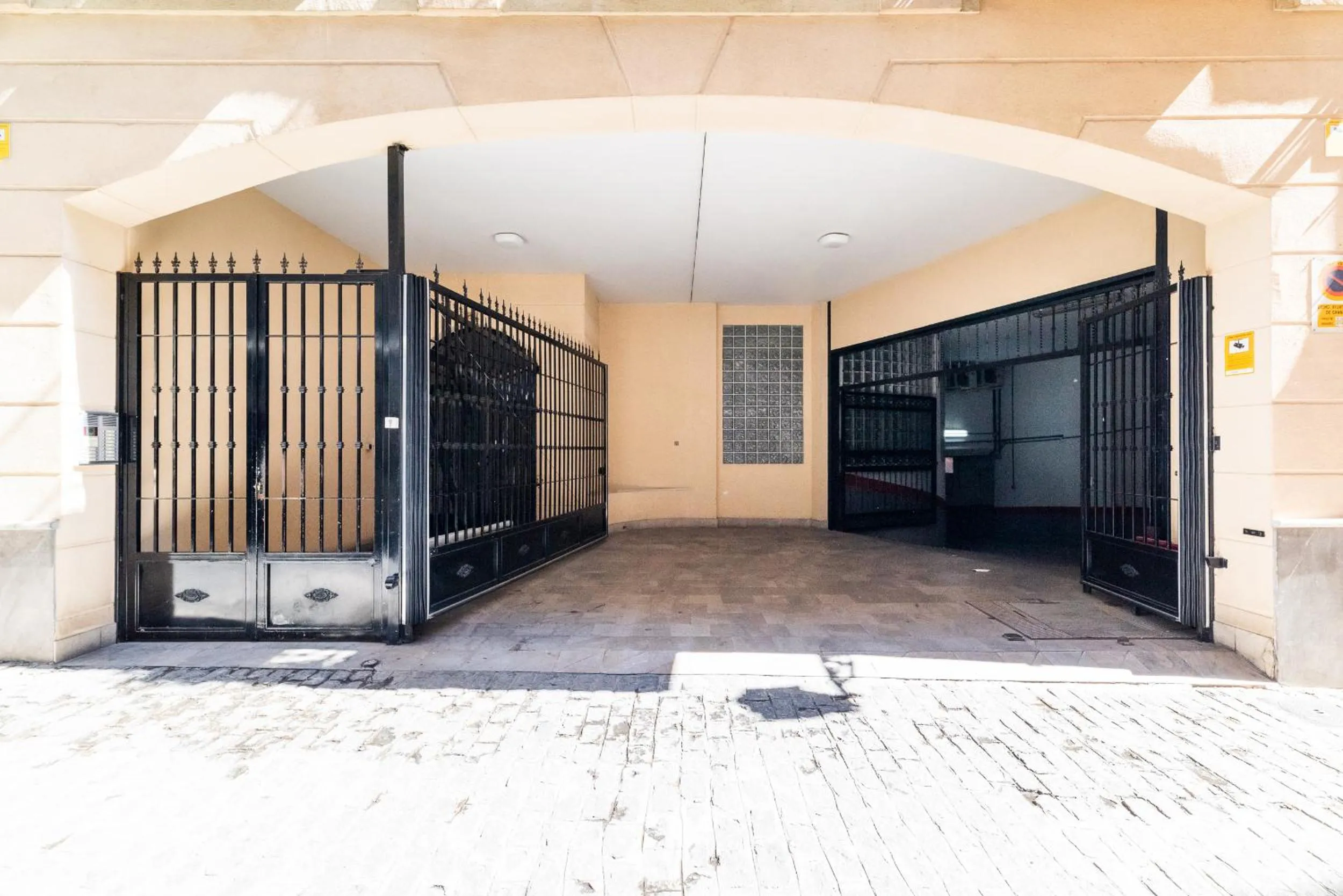 Facade/entrance in Piedra Santa