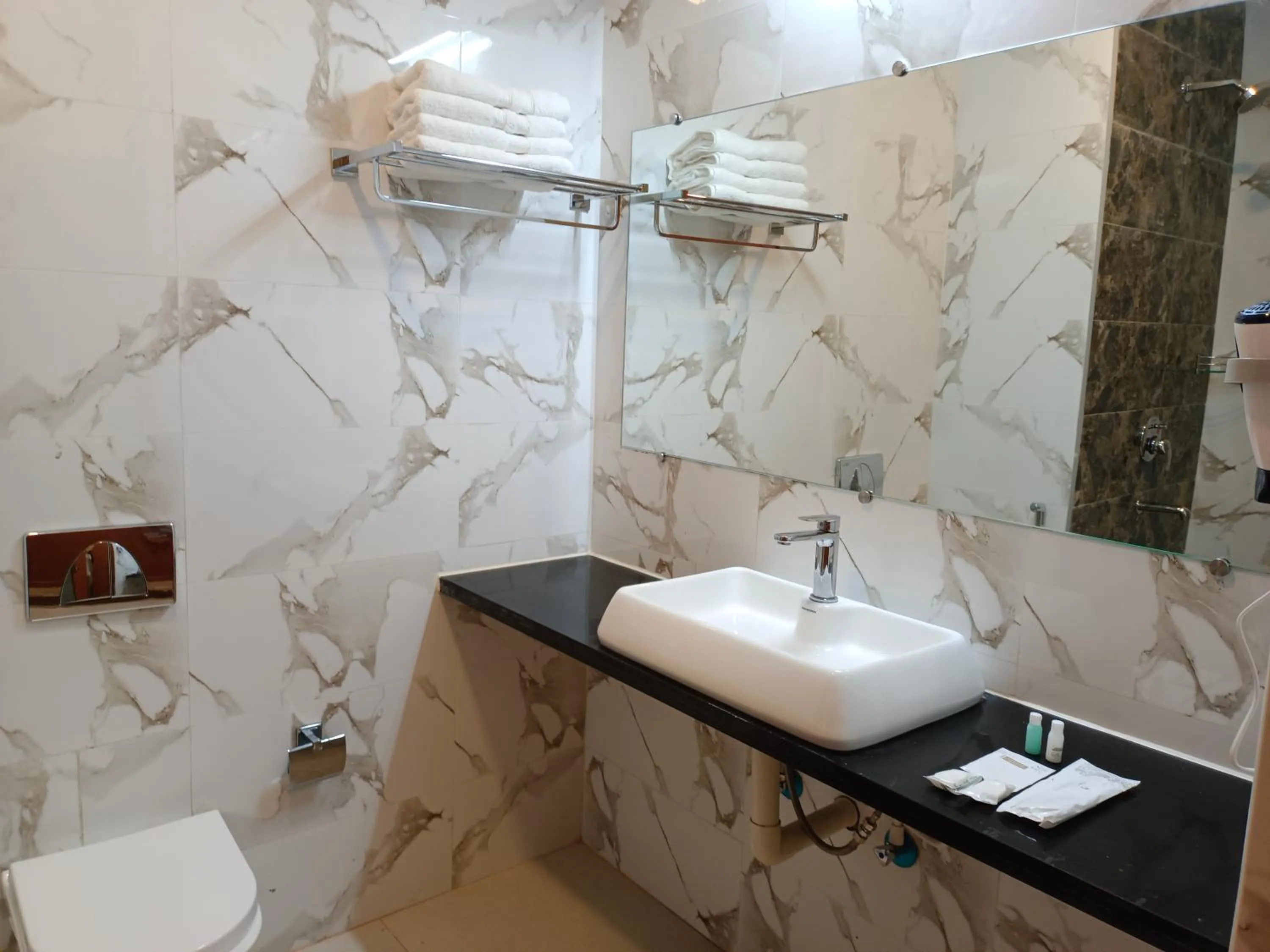 Toilet in CLIFFVIEW RESORT