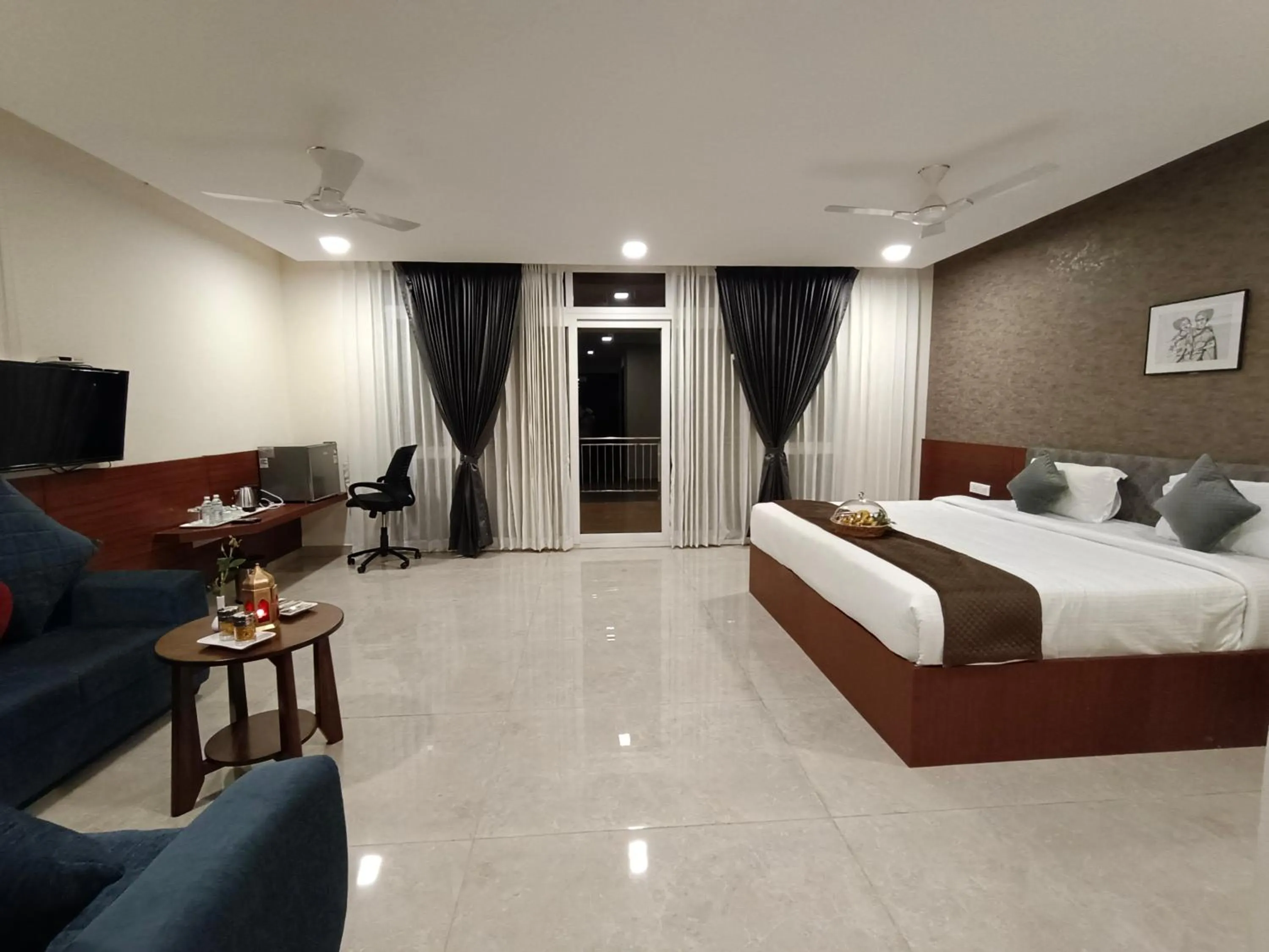 Bedroom, Bed in CLIFFVIEW RESORT