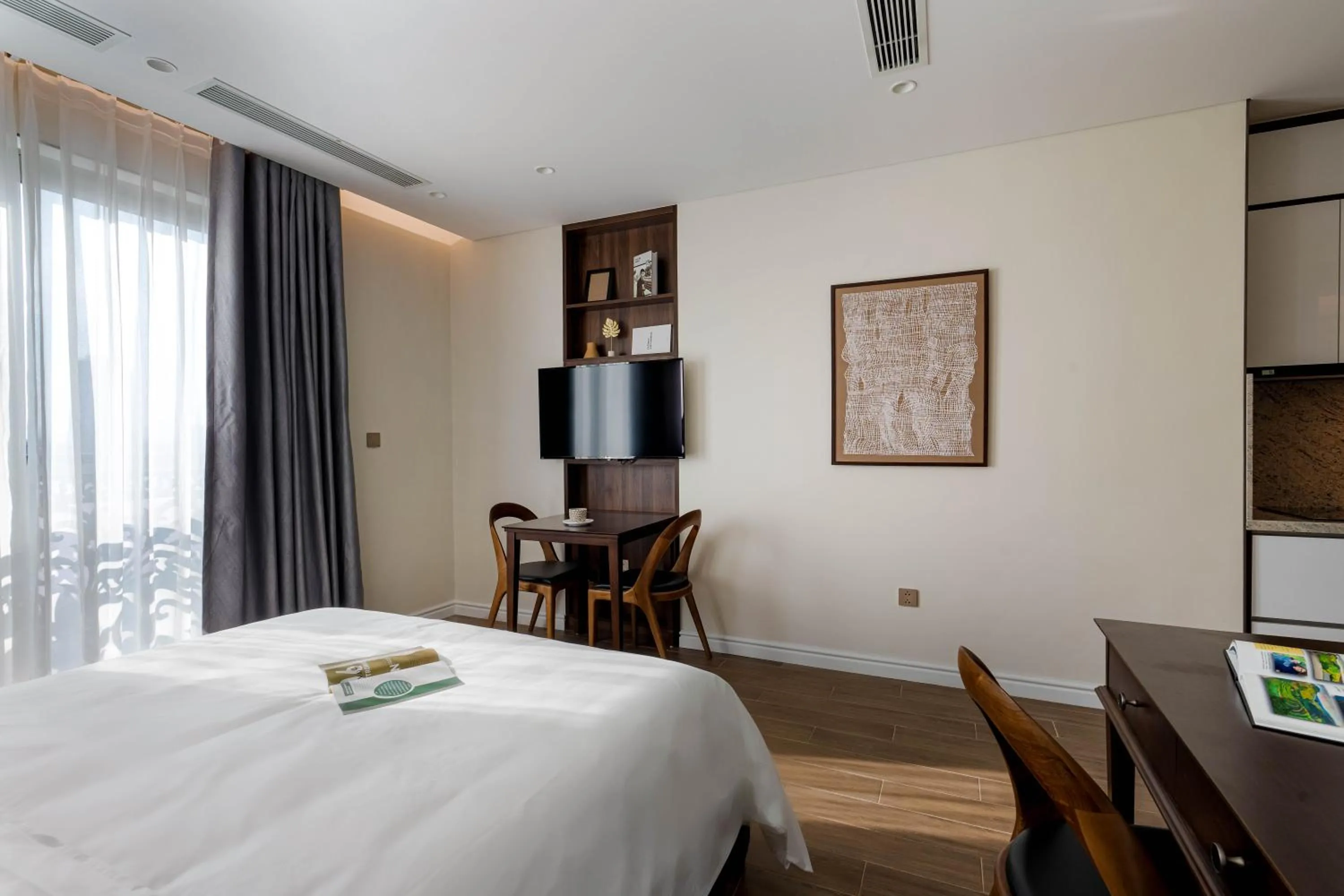 Property building, Bed in MK Riverside Apartment by Haviland