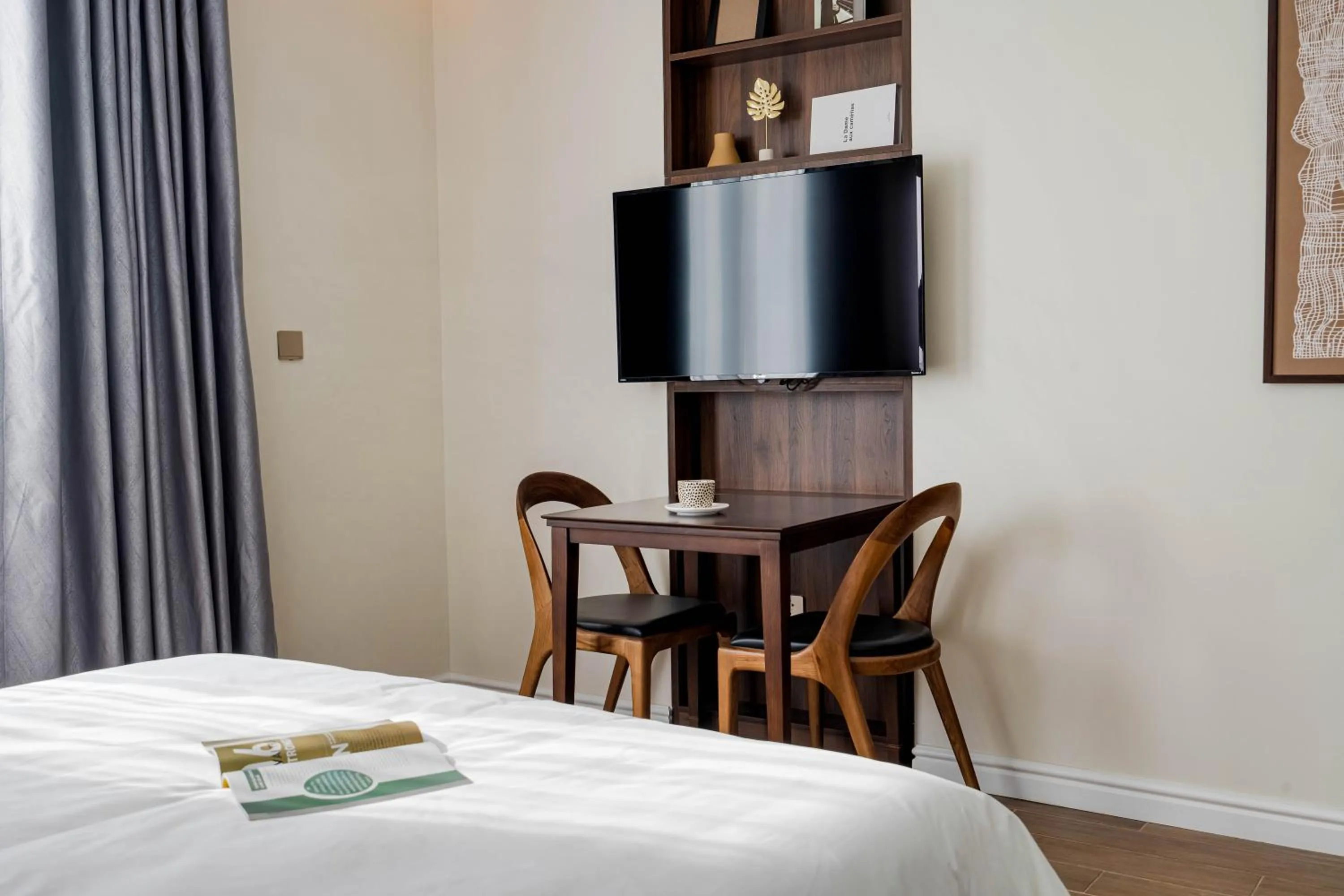 Property building, Bed in MK Riverside Apartment by Haviland