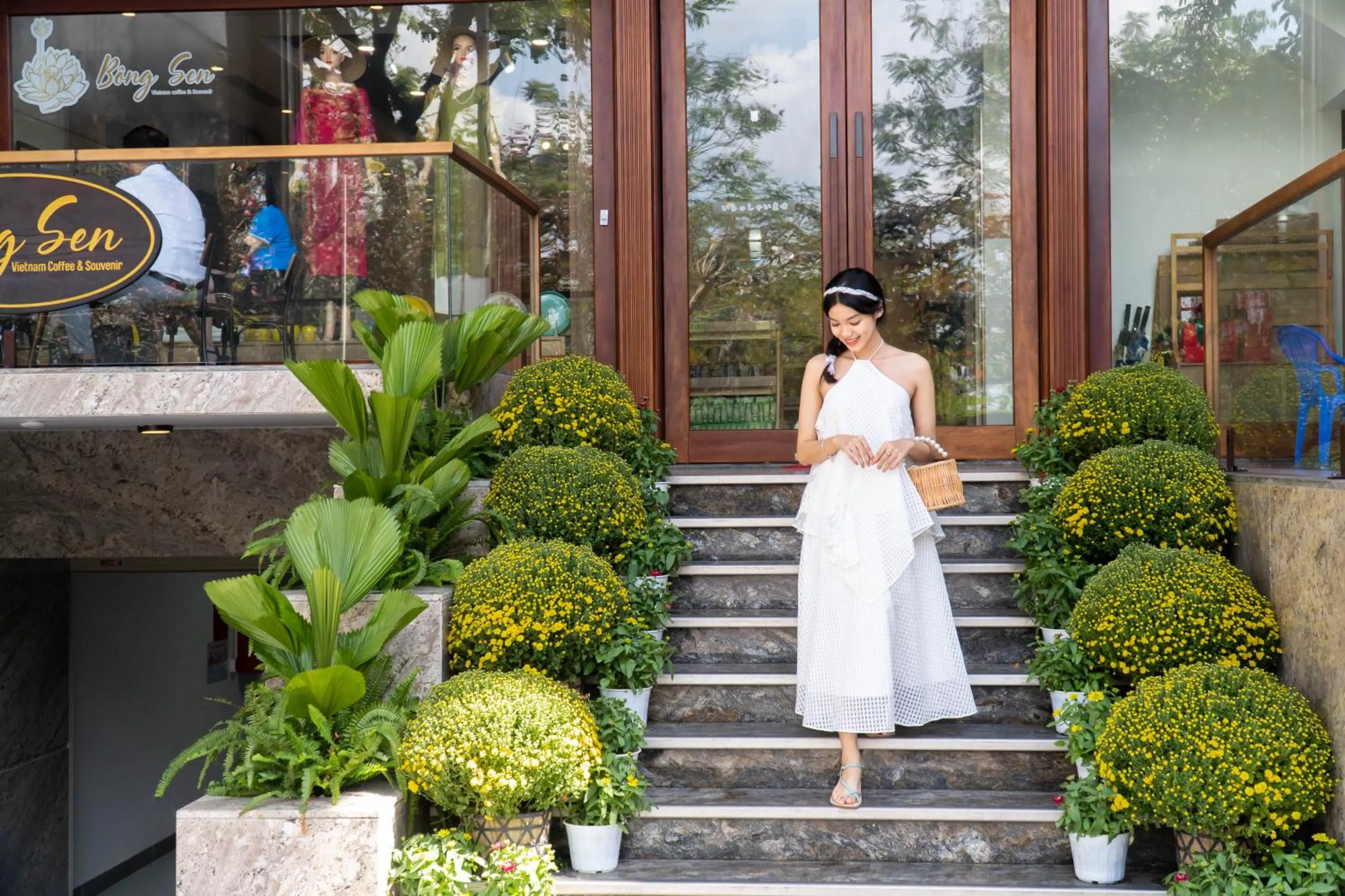 Facade/entrance in MK Riverside Apartment by Haviland