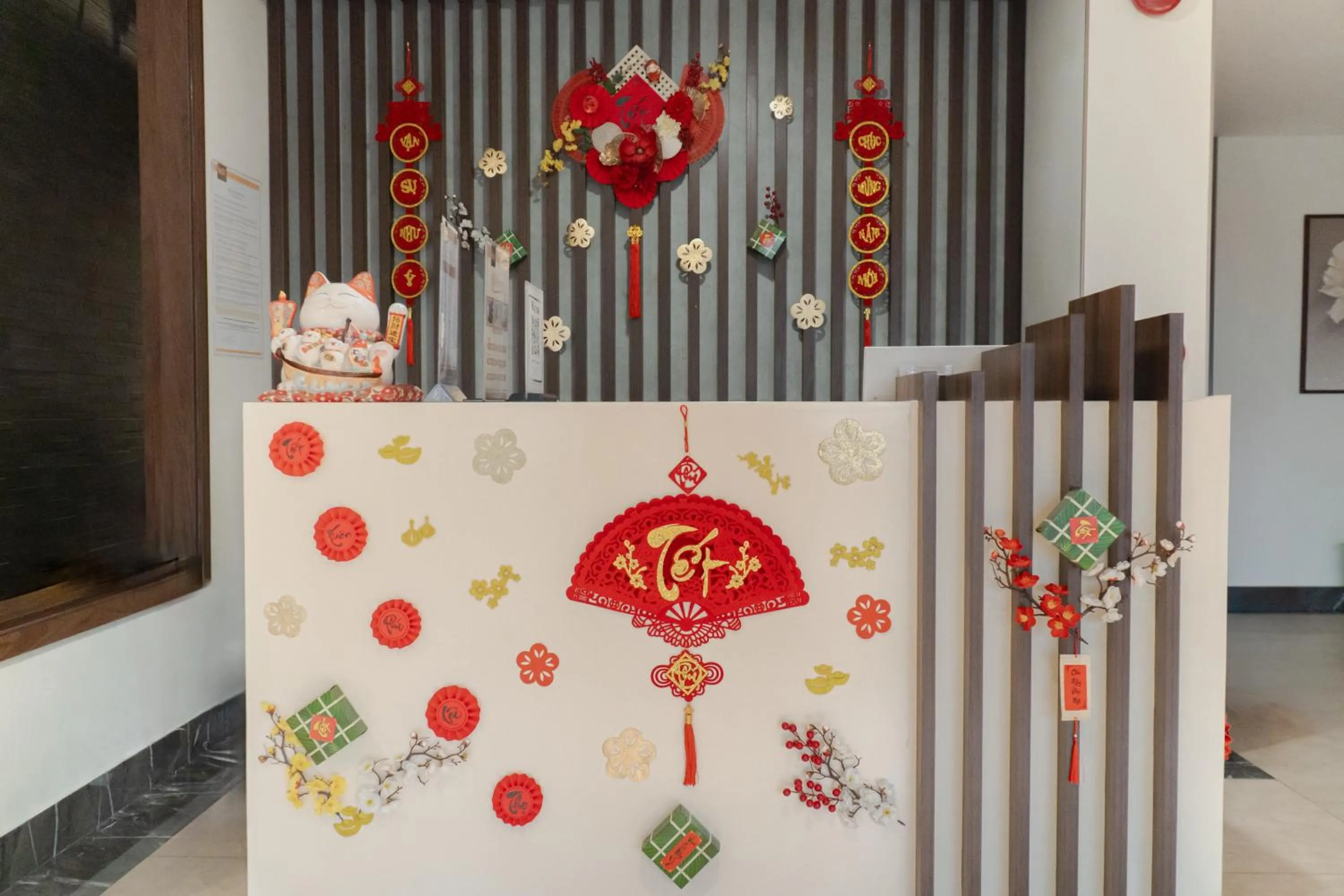 Decorative detail in MK Riverside Apartment by Haviland