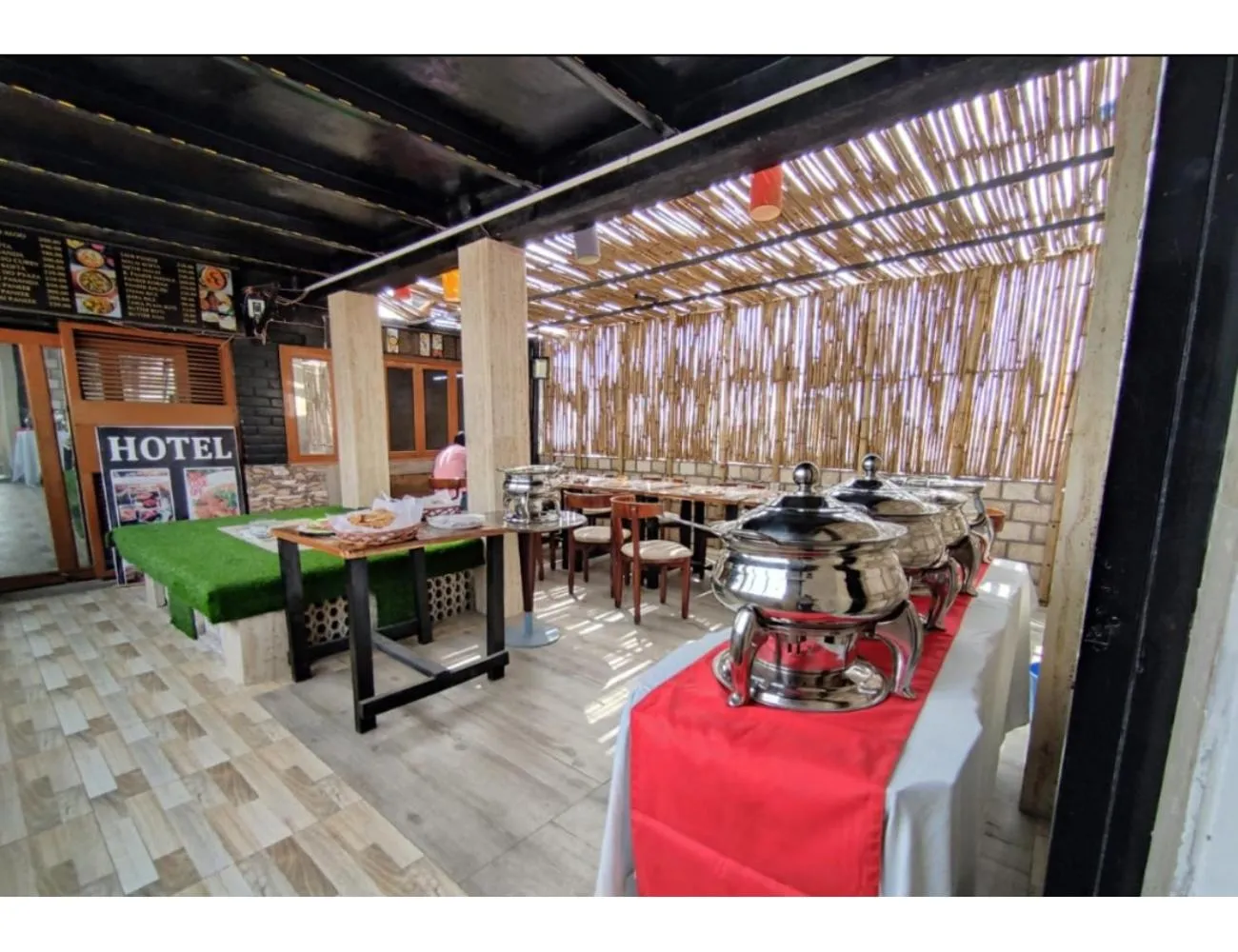 Restaurant/places to eat in Osaka Taj Hotel, Agra