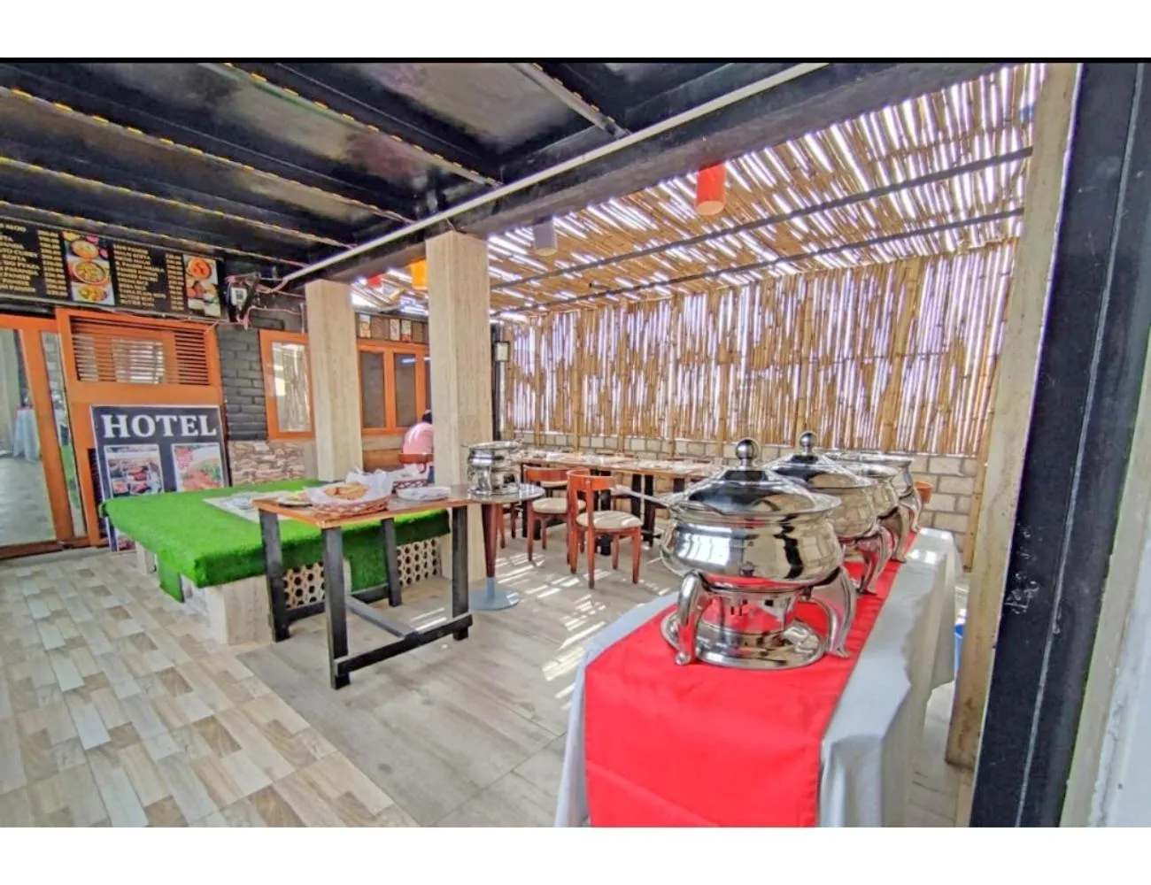 Restaurant/places to eat in Osaka Taj Hotel, Agra