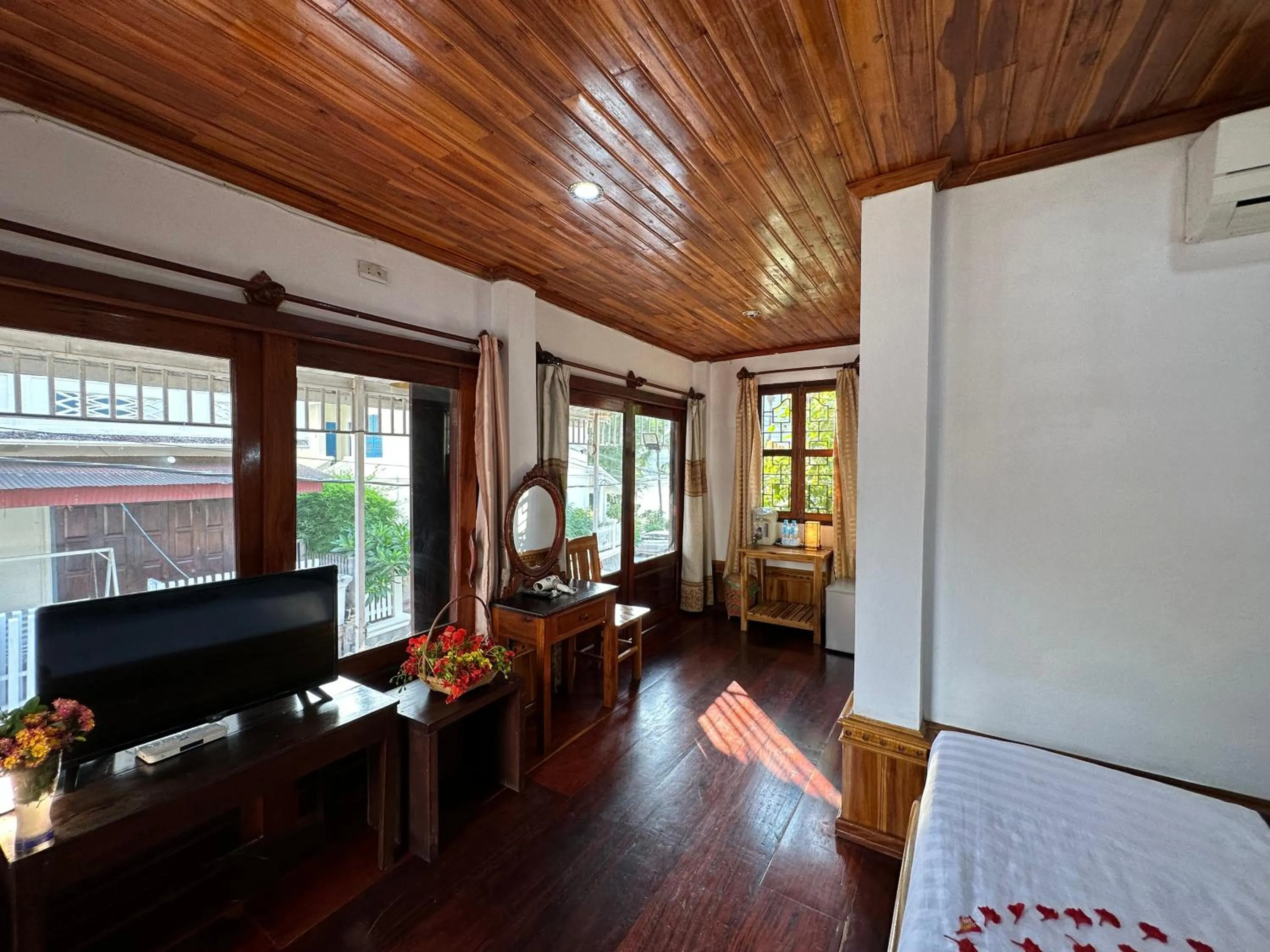 Bed in Villa Thida Mekong Riverside