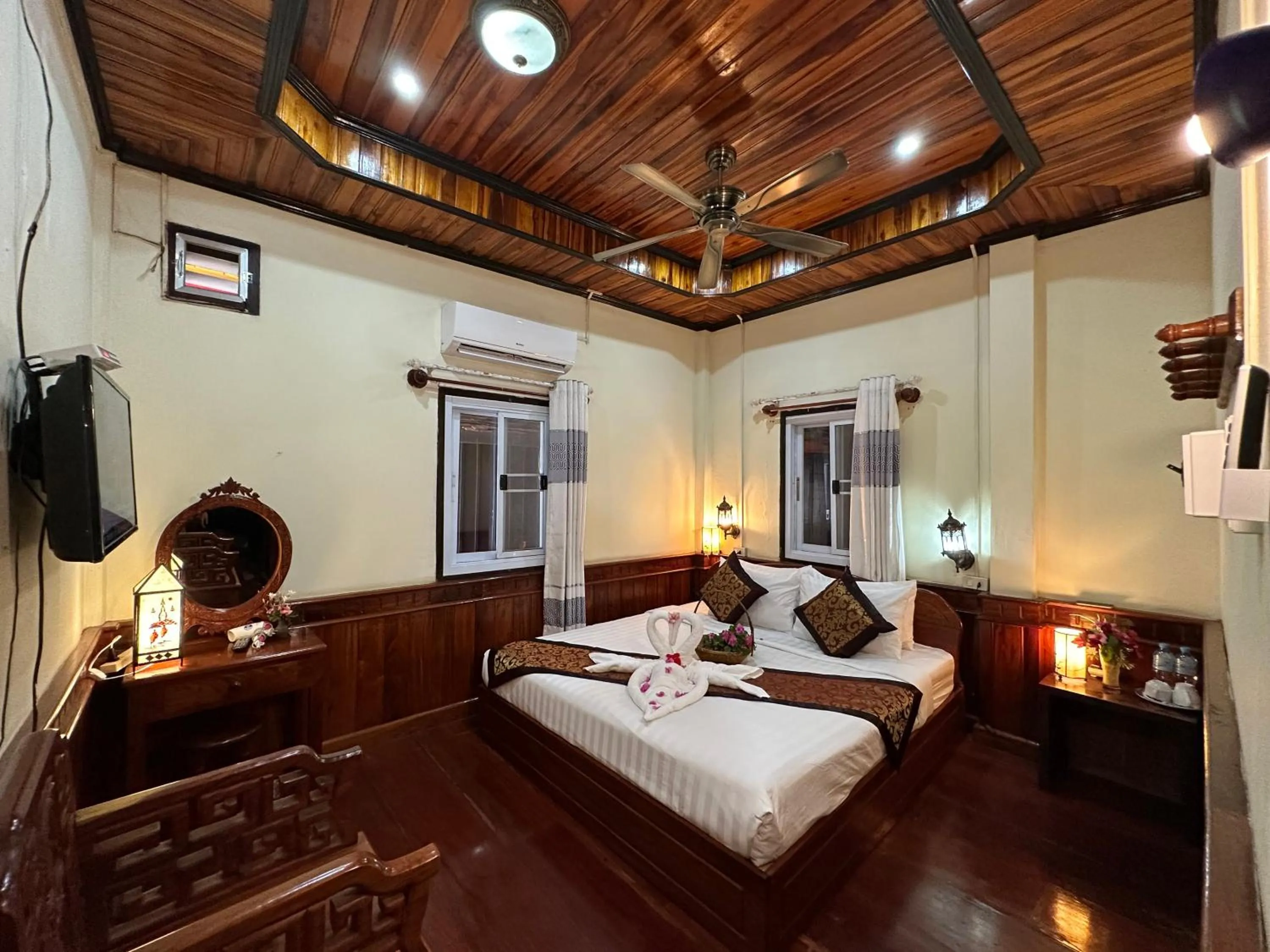 Bed in Villa Thida Mekong Riverside