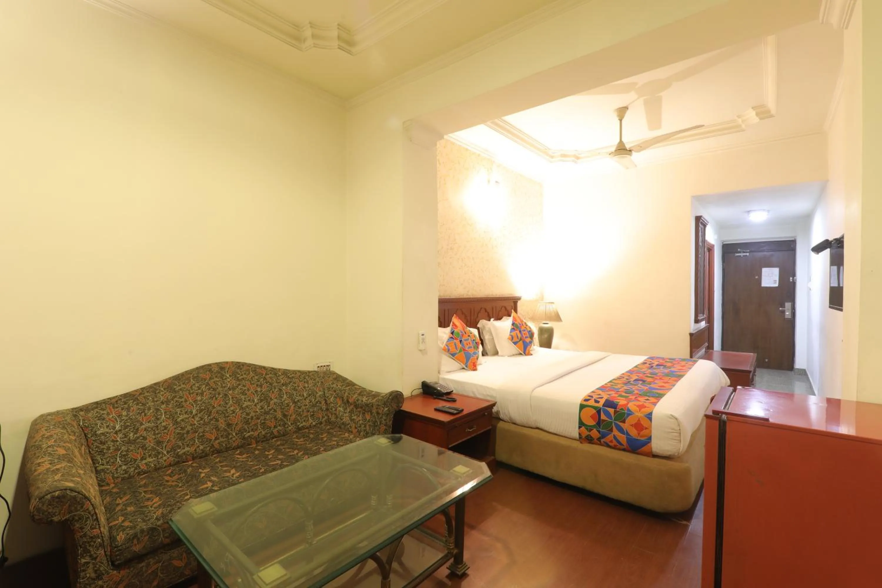 Bedroom, Bed in Hotel Mohan