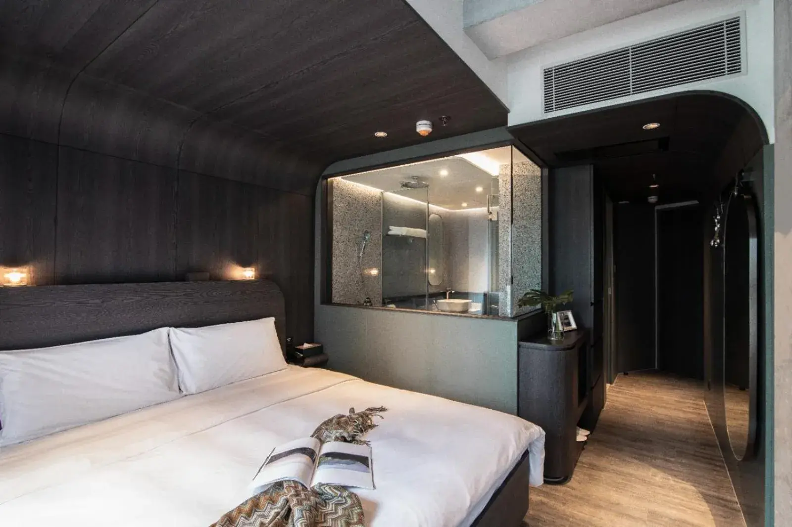 Deluxe Double Room in Hillwood House Hotel Deluxe Double Room in Hillwood House Hotel