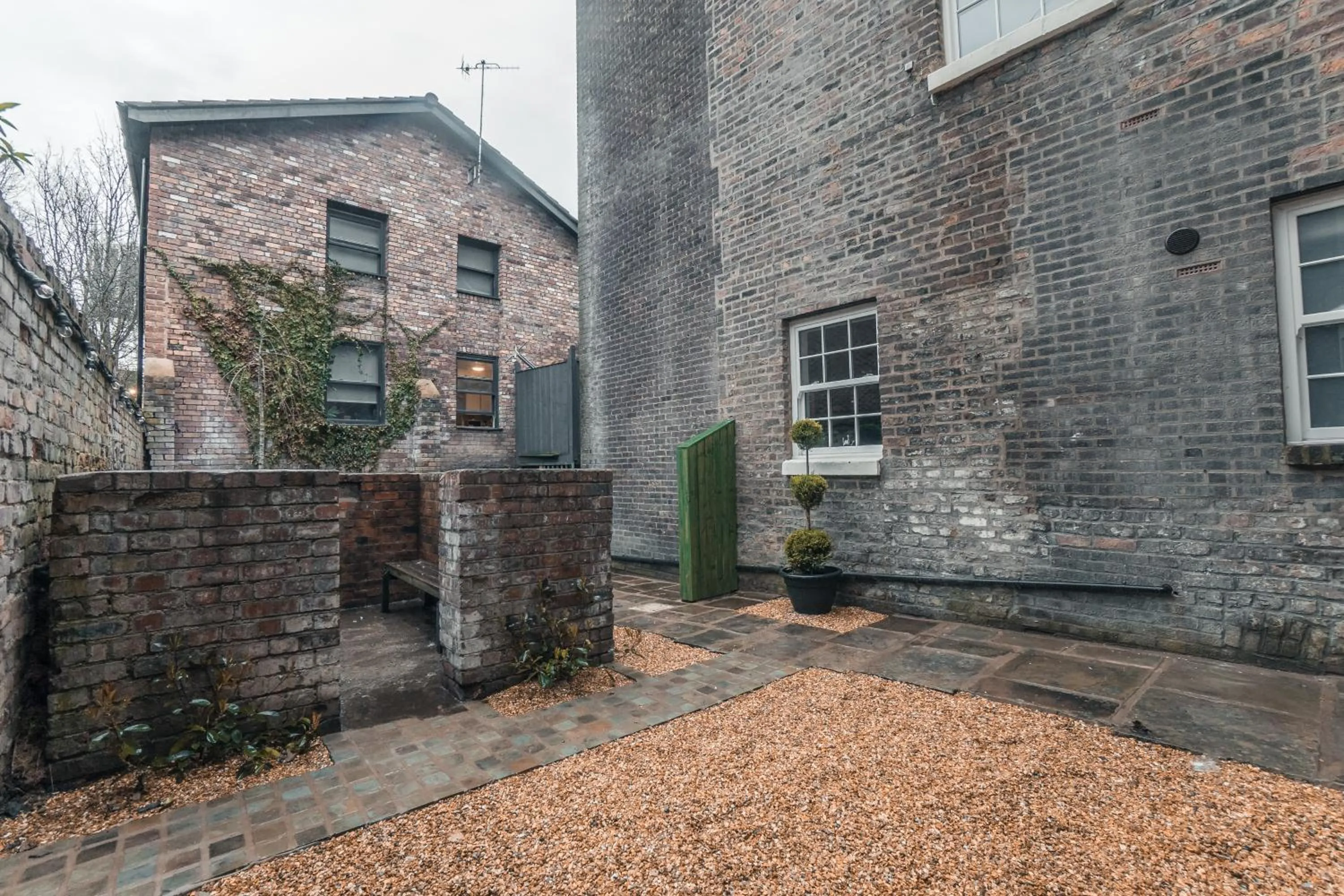 Garden in Clarence Street Town House