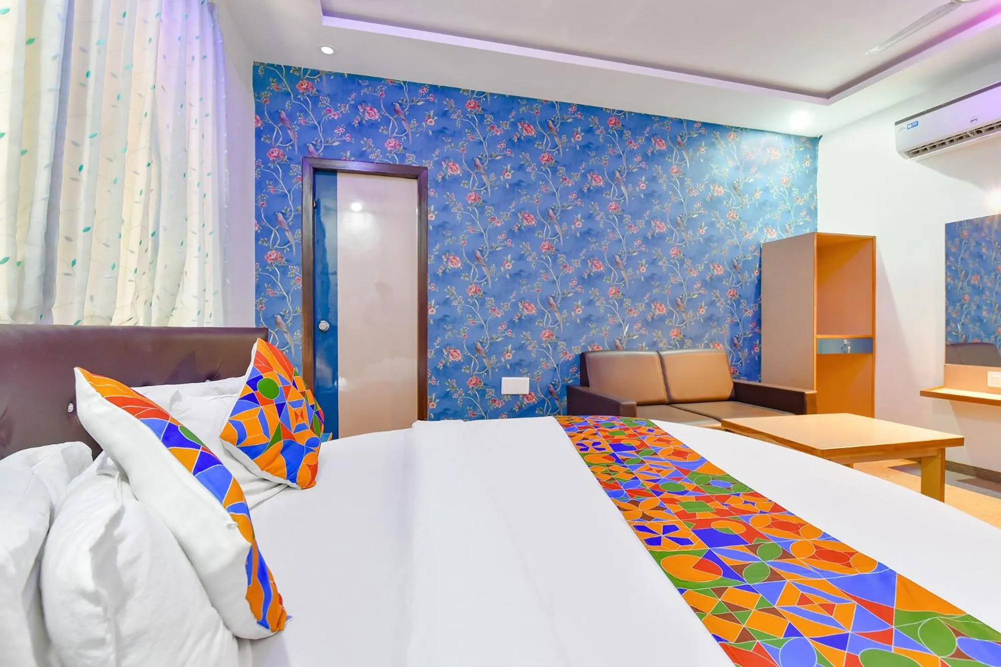 Photo of the whole room, Bed in FabHotel Raj Ratna - Nr Ashram Road