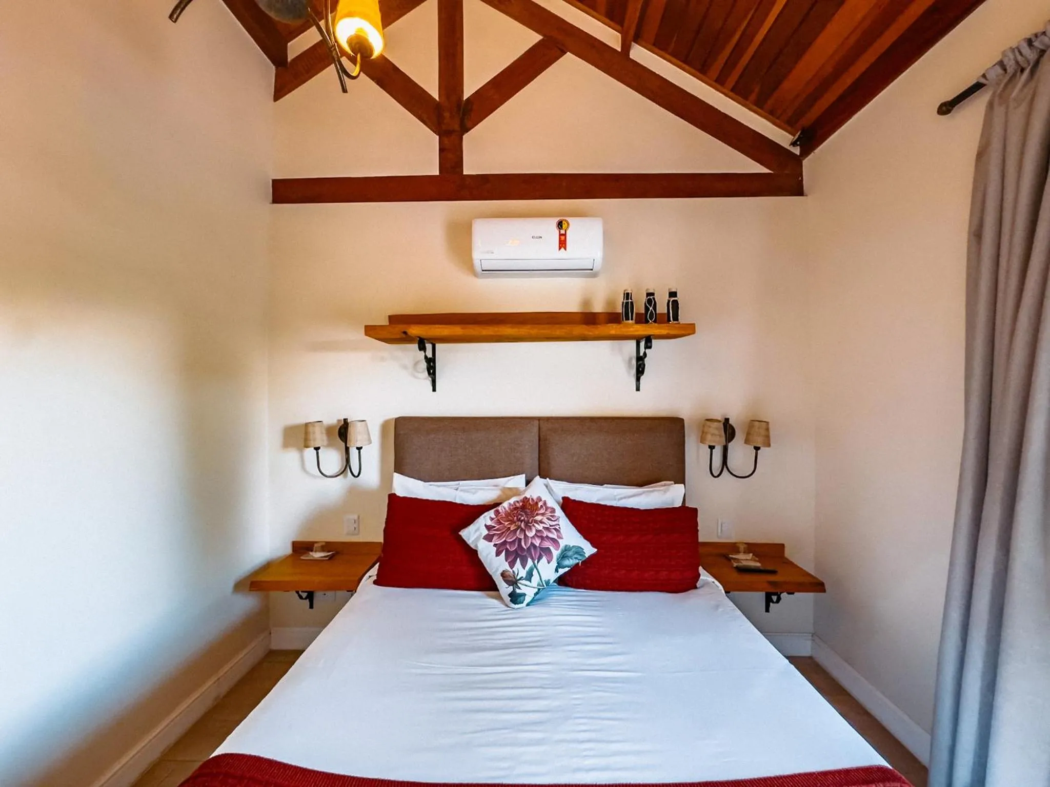 Bed in Pousada Ville Le Mont - Campos do Jordao