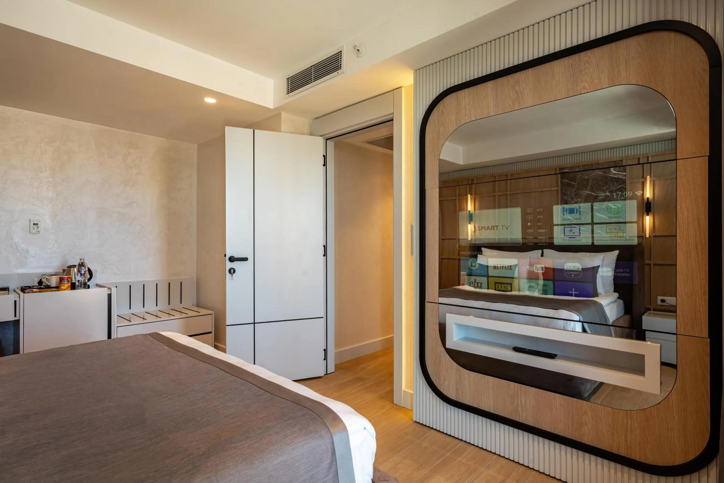 Bed in Awen Lara Hotel