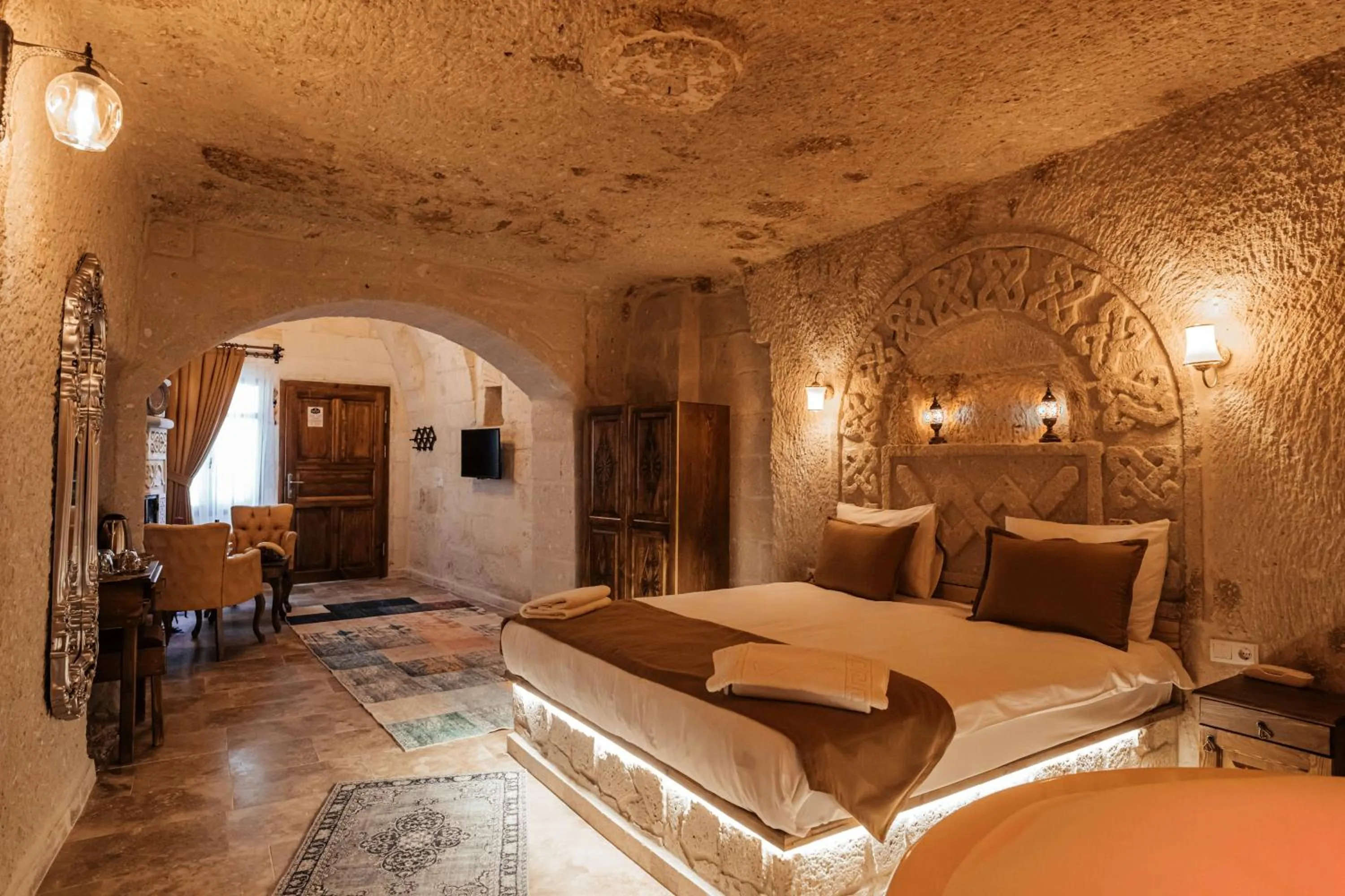 Bed in Bayar Cave Suites Special Class