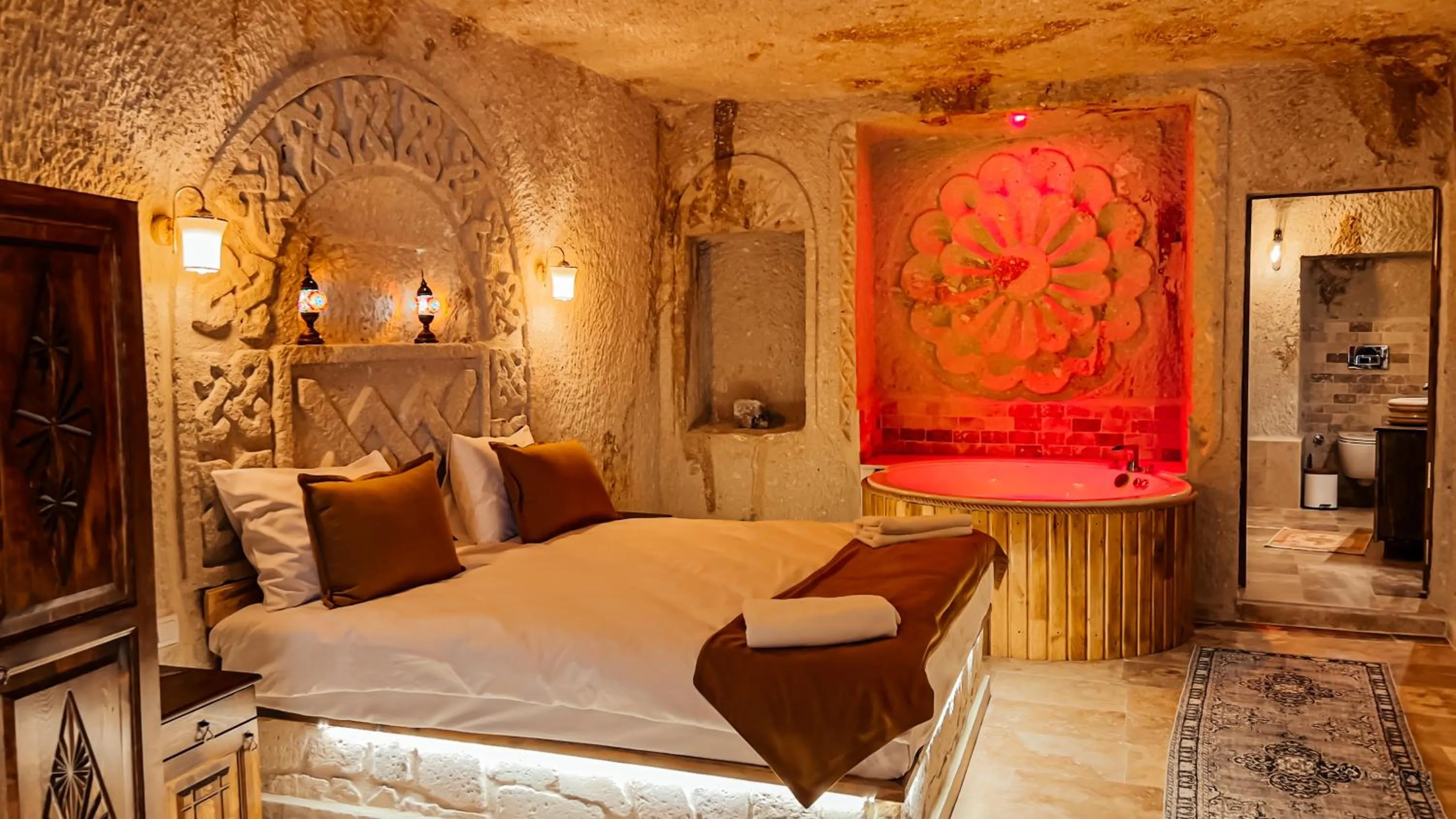 Massage, Bed in Bayar Cave Suites Special Class