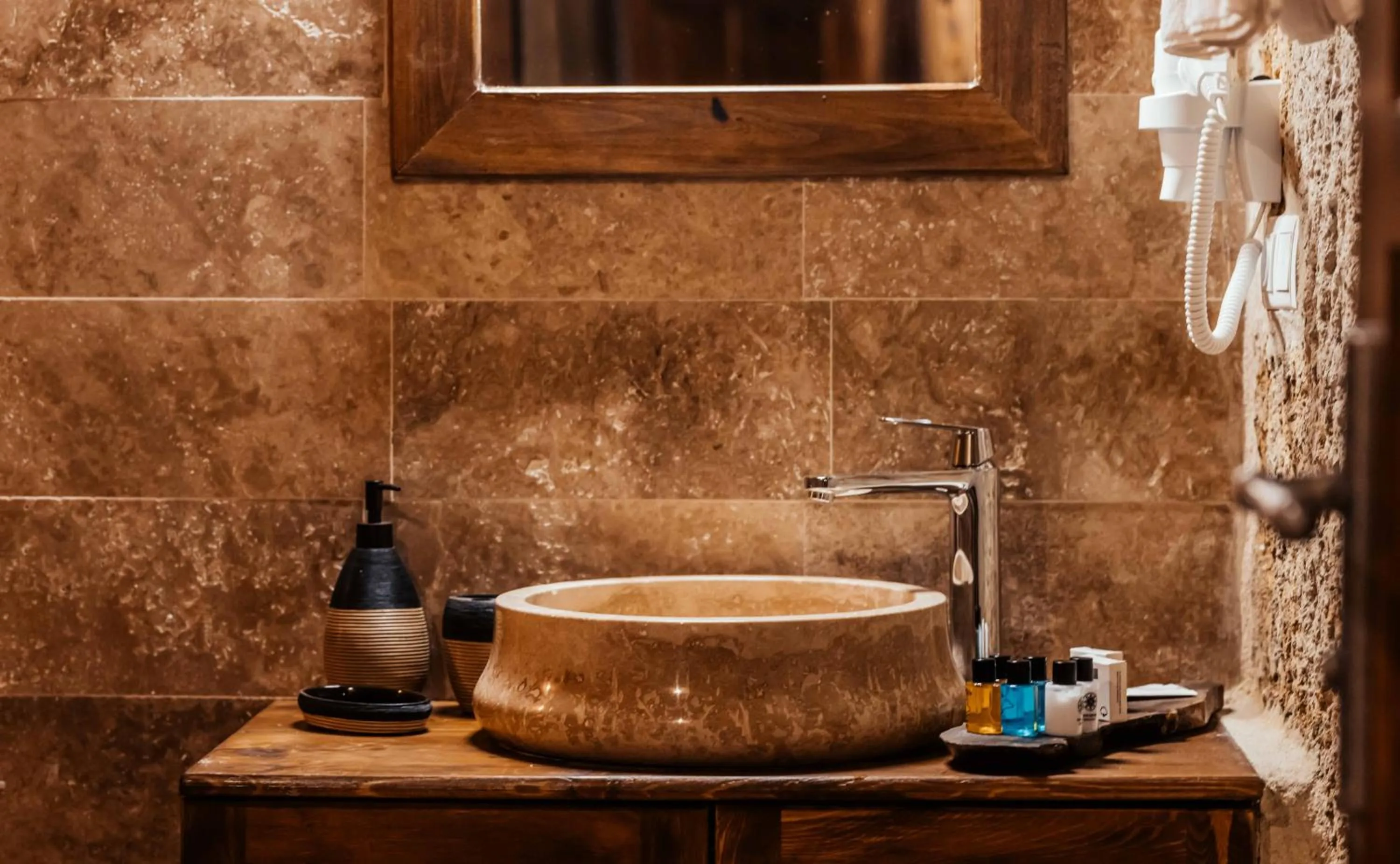 Bathroom in Bayar Cave Suites Special Class