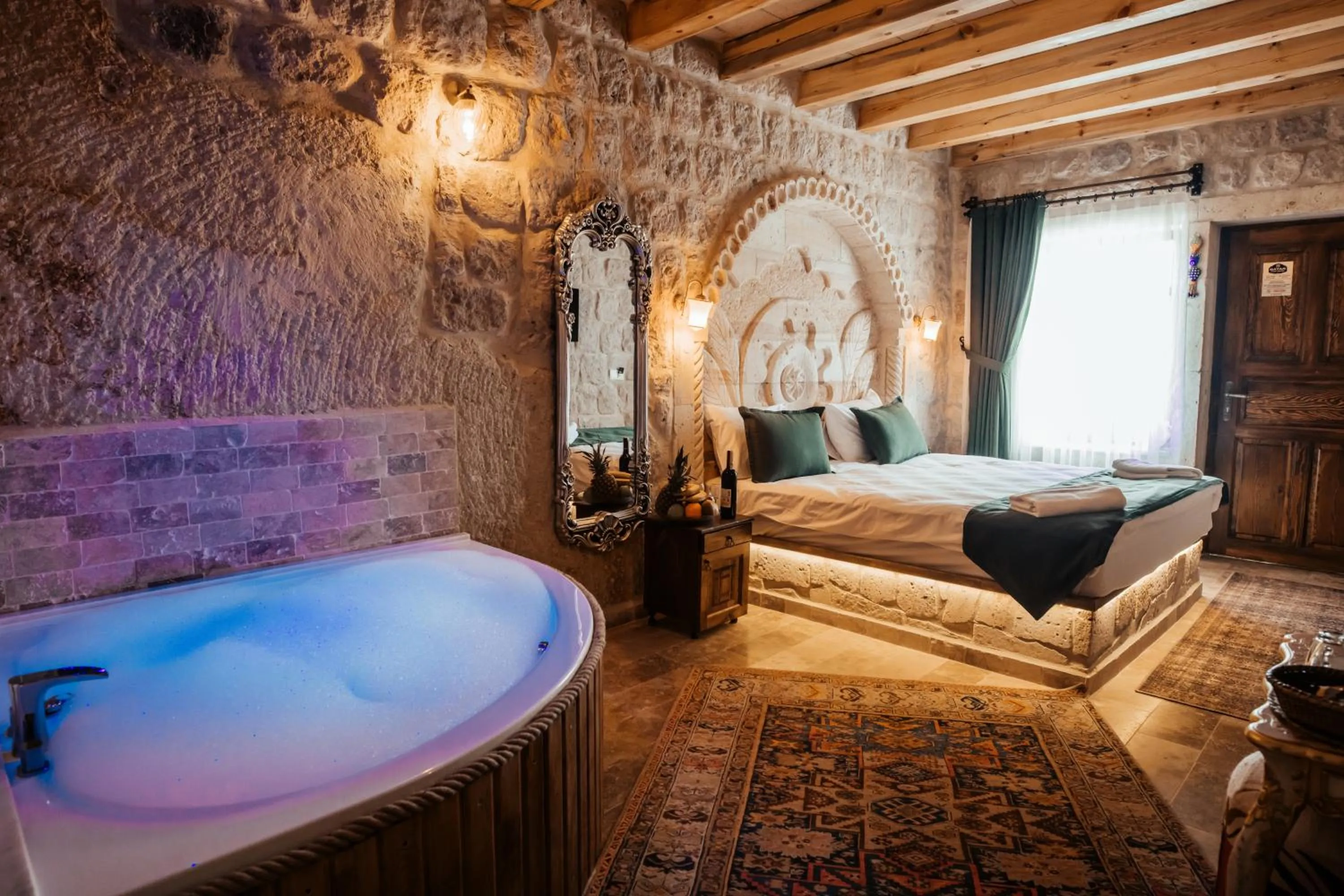 Massage, Bed in Bayar Cave Suites Special Class