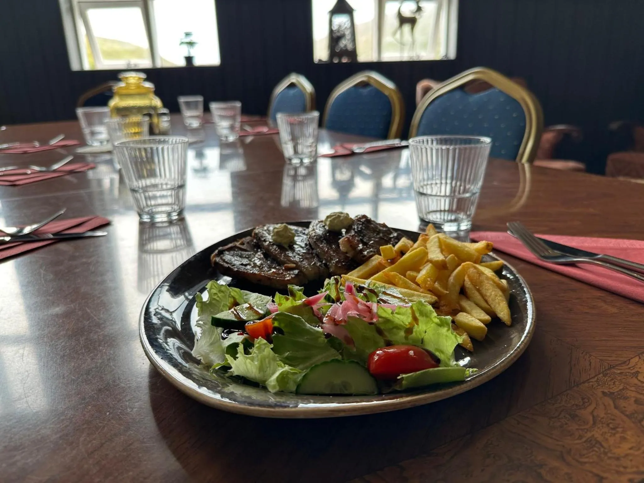 Restaurant/places to eat in Hotel Studlagil