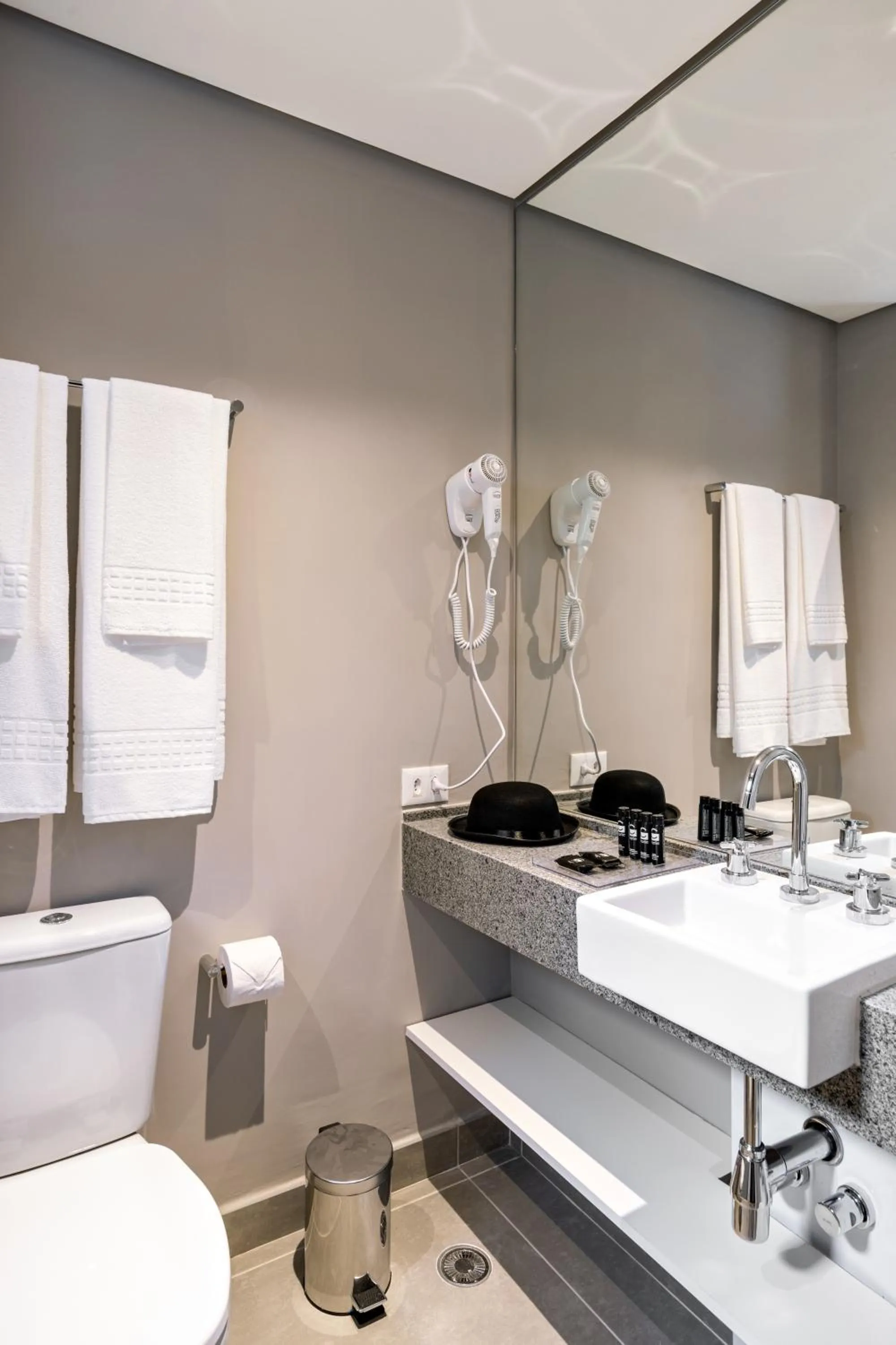 Shower in Charlie Franca Jardim Paulista