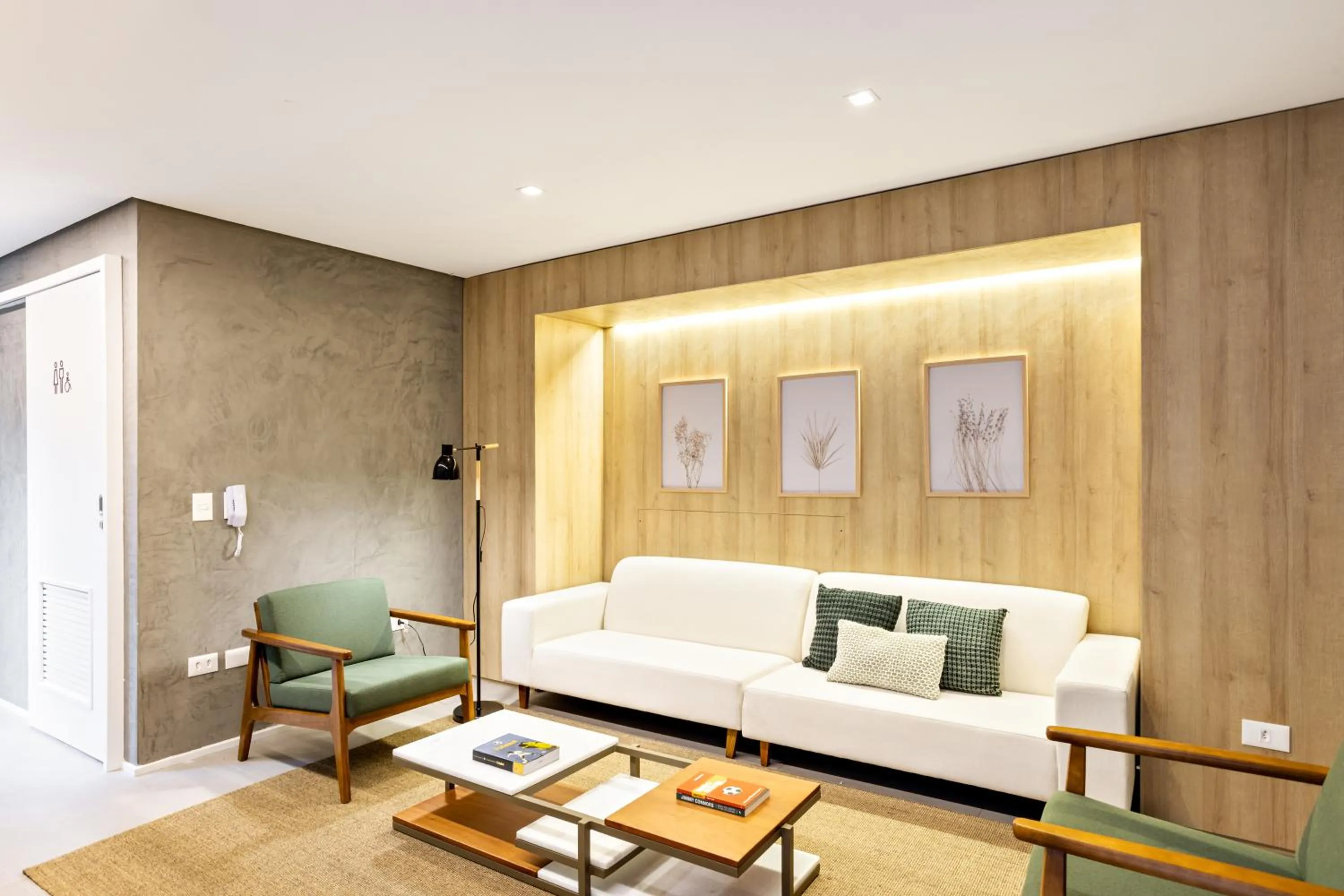 Seating area in Charlie Franca Jardim Paulista