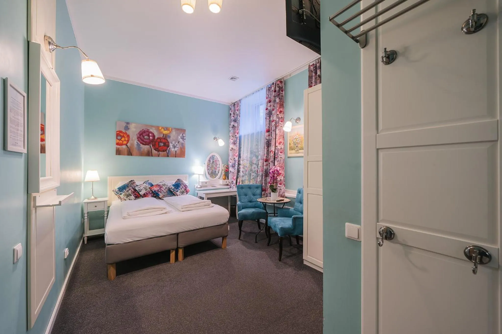 Bedroom, Bed in Station Self Check-in Apartments - Lollo Stay