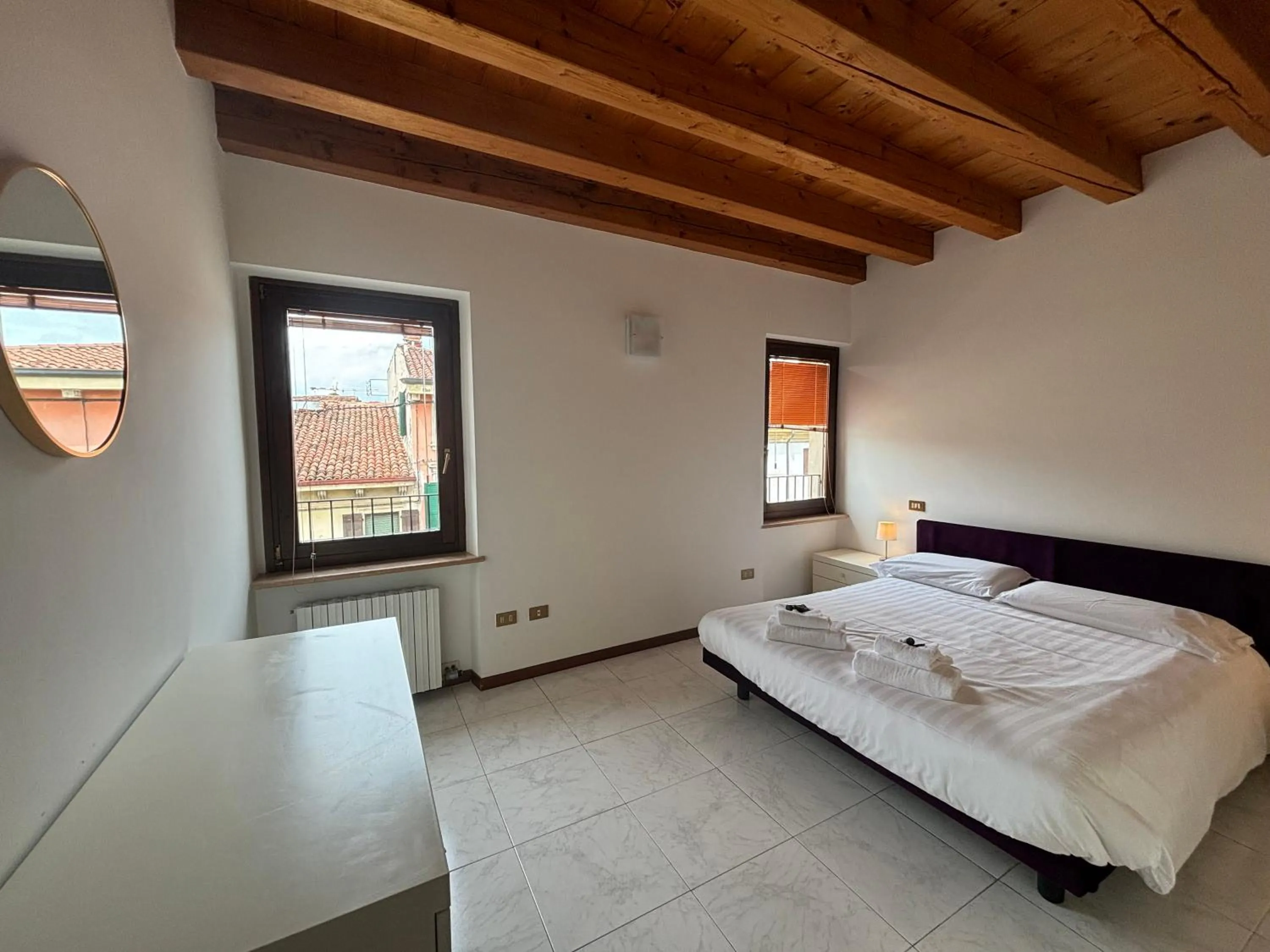 Bedroom, Bed in VERONETTA 52