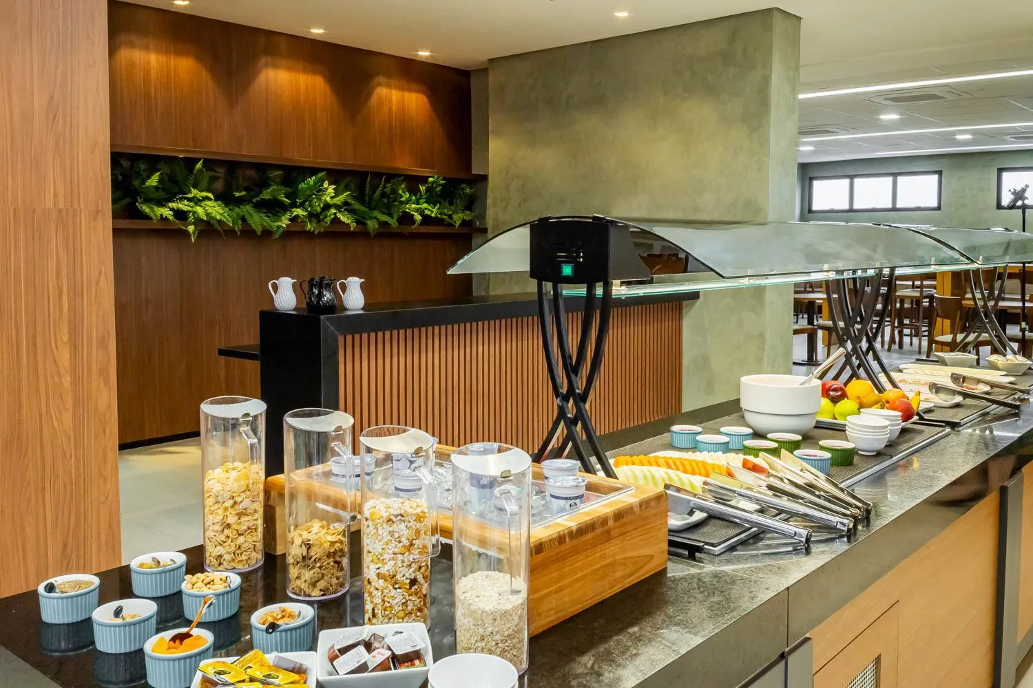 Restaurant/places to eat in NH HOTEL FEIRA DE SANTANA