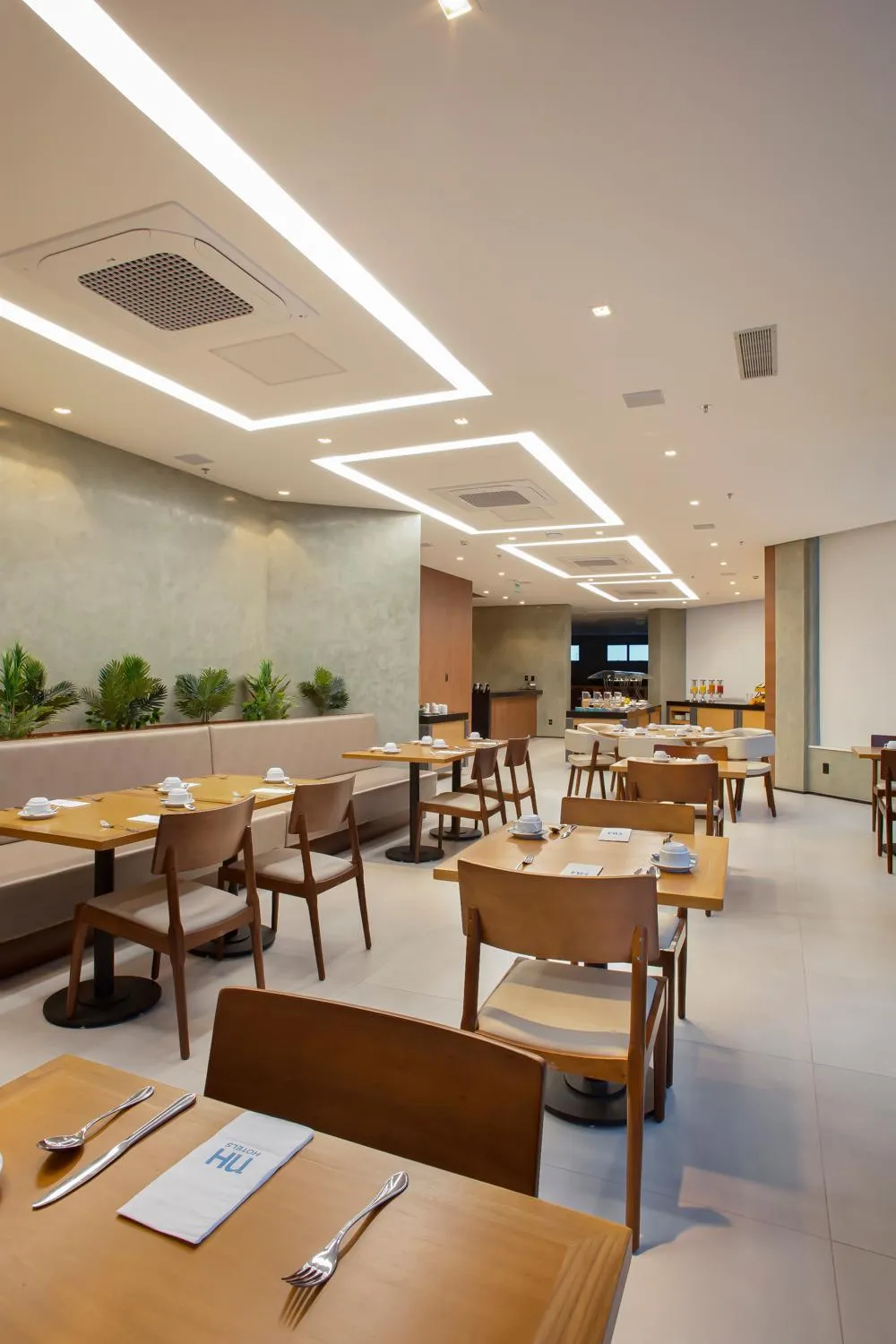 Restaurant/places to eat in NH HOTEL FEIRA DE SANTANA