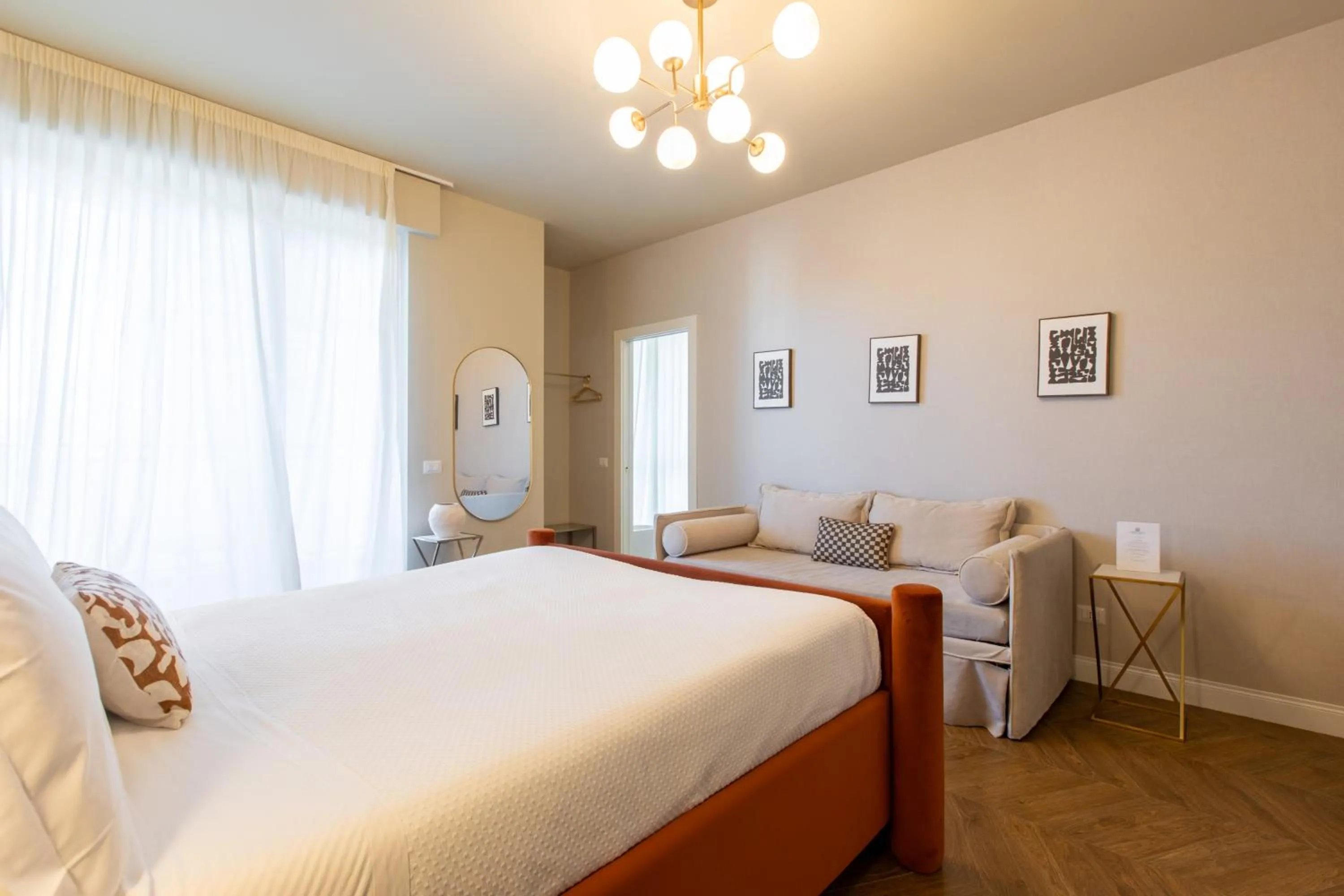 Bedroom, Bed in Daplace - Corso Sempione Suites
