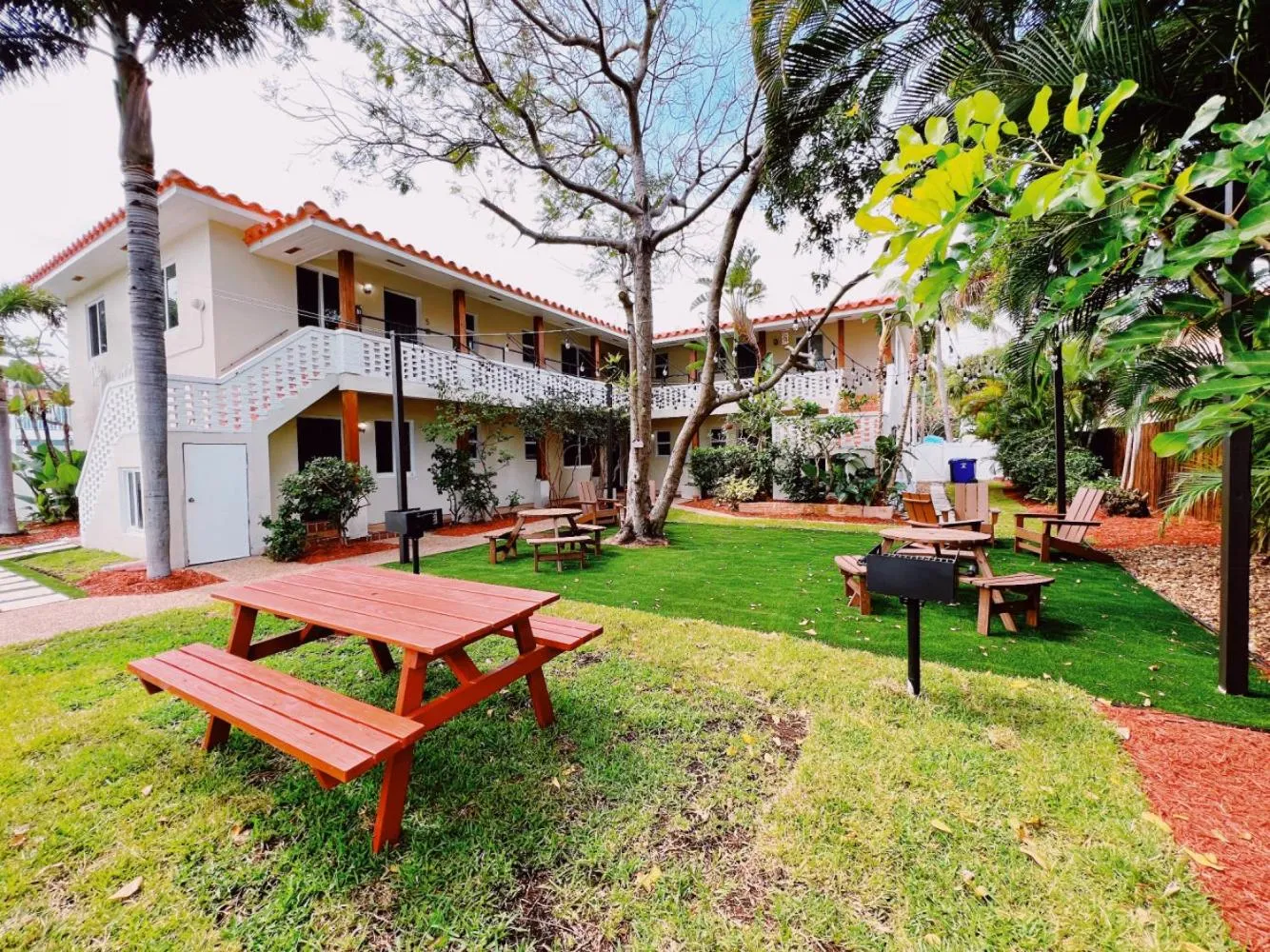 Property building in The Leeward Apartments By Lowkl