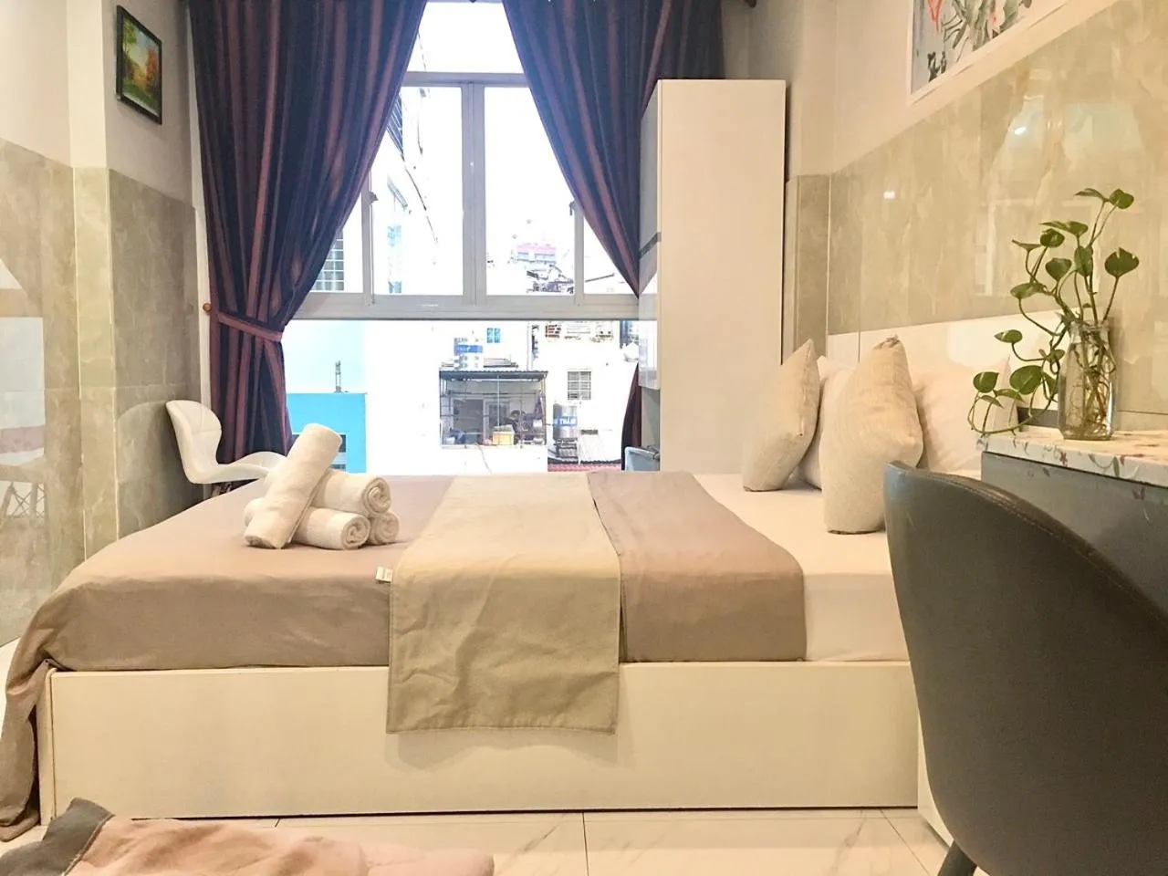 Bed in Saigon Cozy Hotel