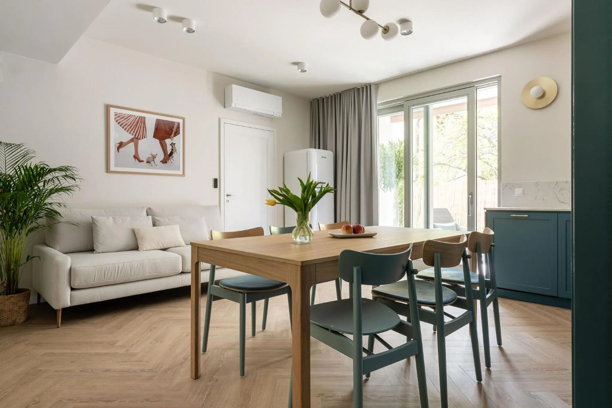 Dining area in Baltic Wave Boutique Apartments with sauna and gym