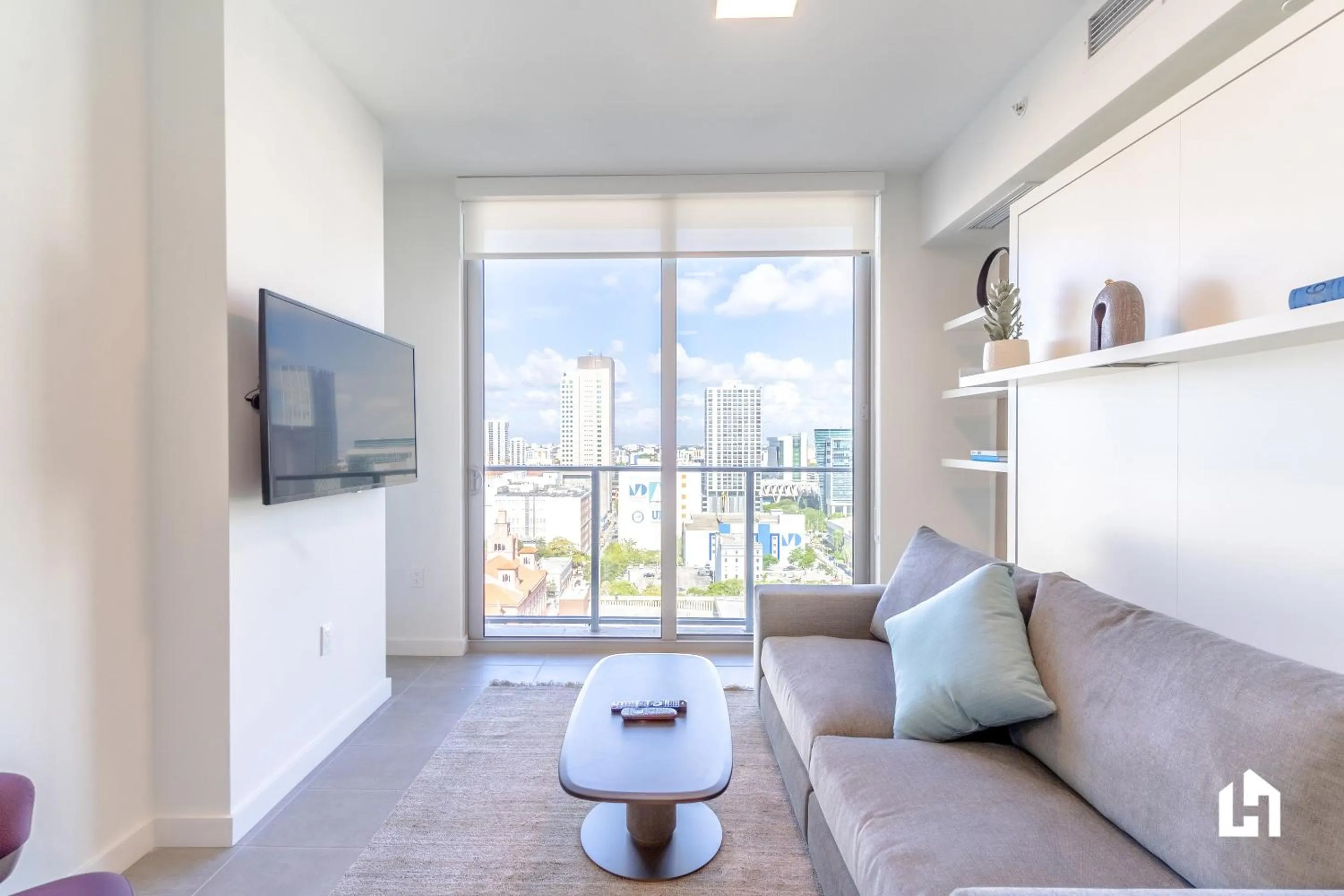 Living room in Downtown Miami Condos by Lua Host