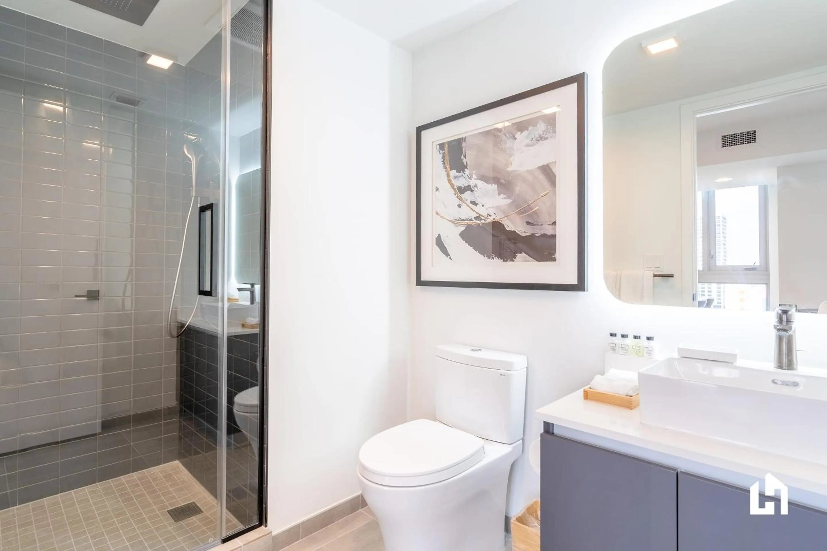 Bathroom in Downtown Miami Condos by Lua Host