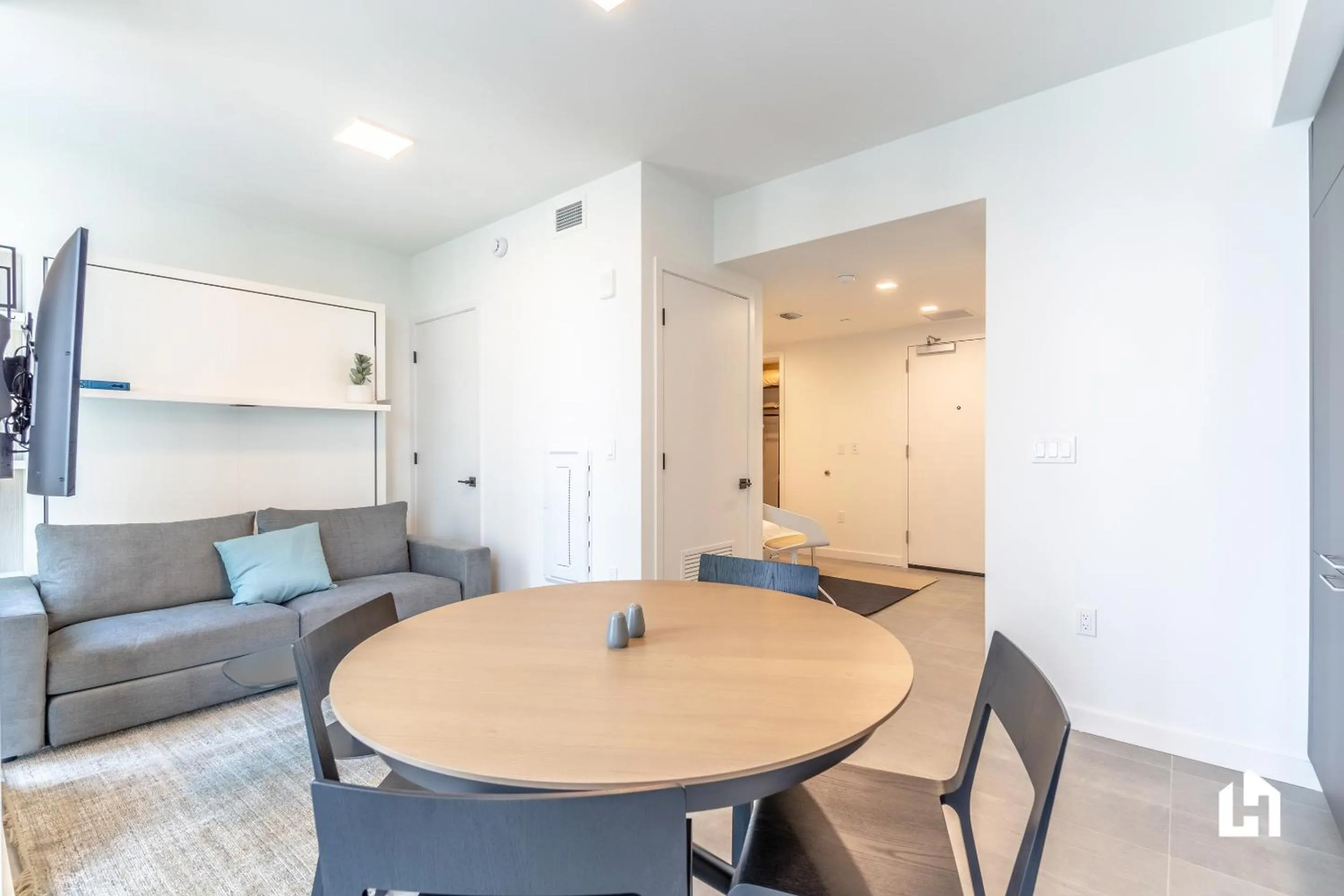 Living room in Downtown Miami Condos by Lua Host