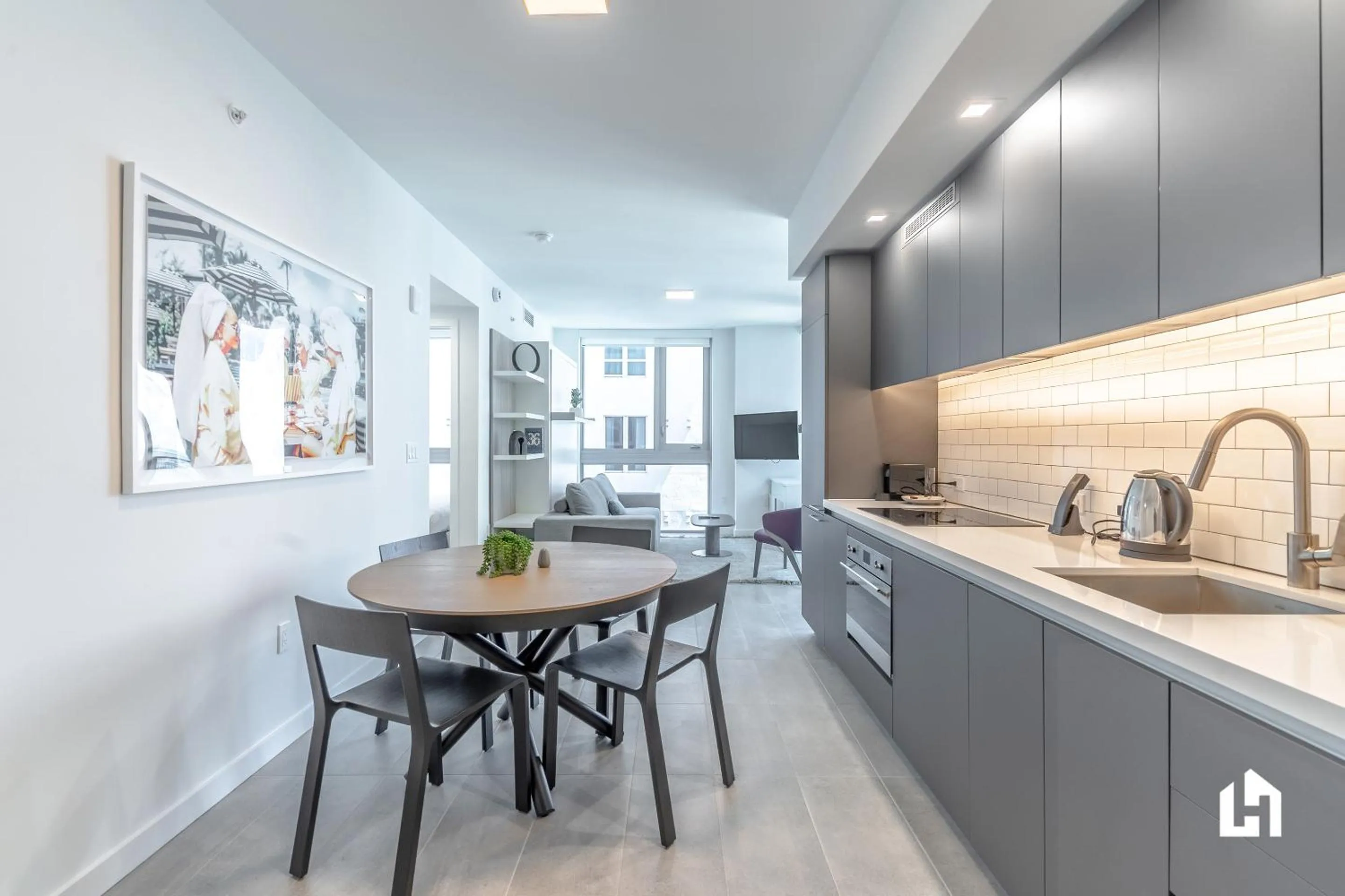Kitchen or kitchenette in Downtown Miami Condos by Lua Host