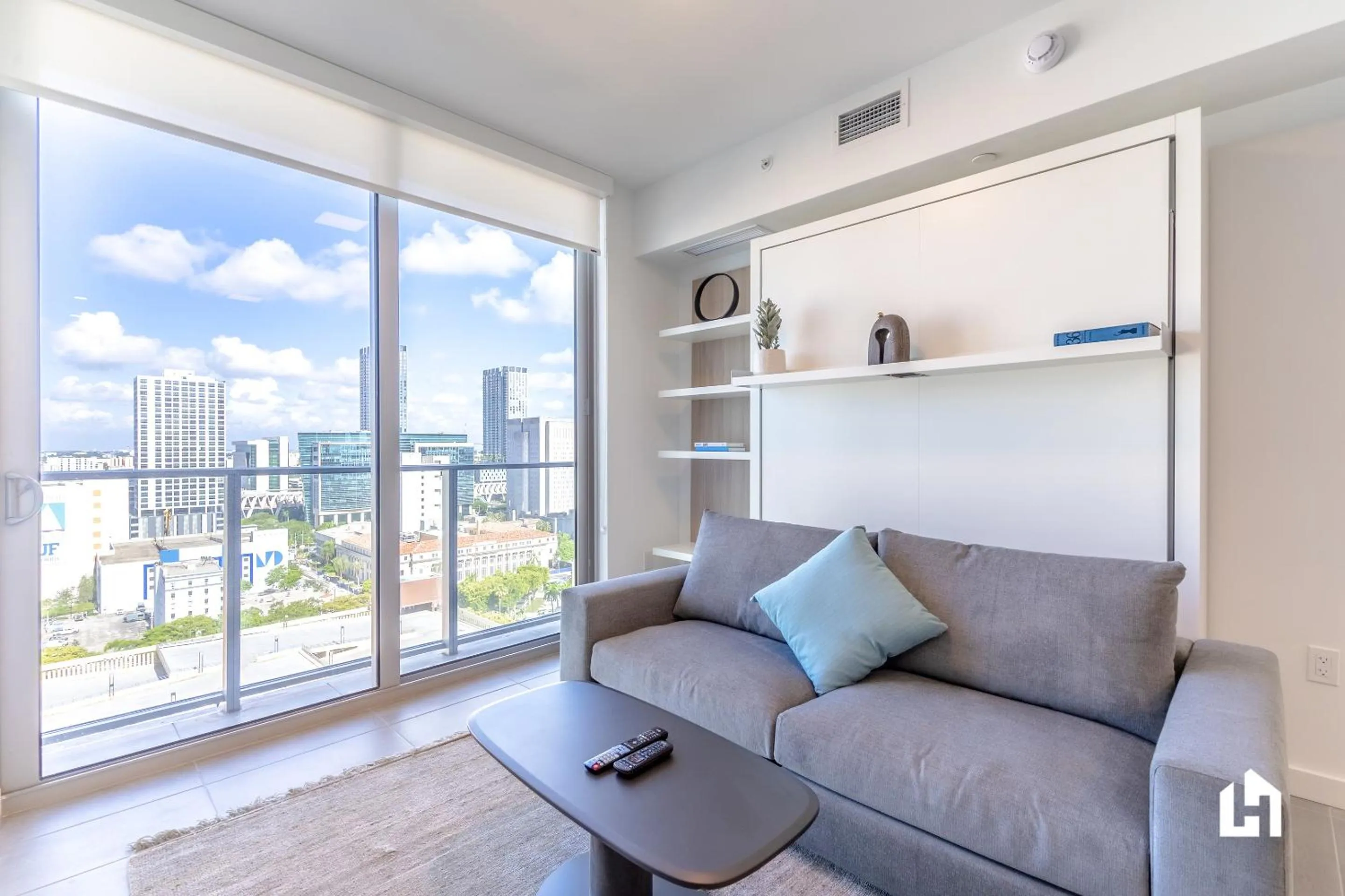 Living room in Downtown Miami Condos by Lua Host