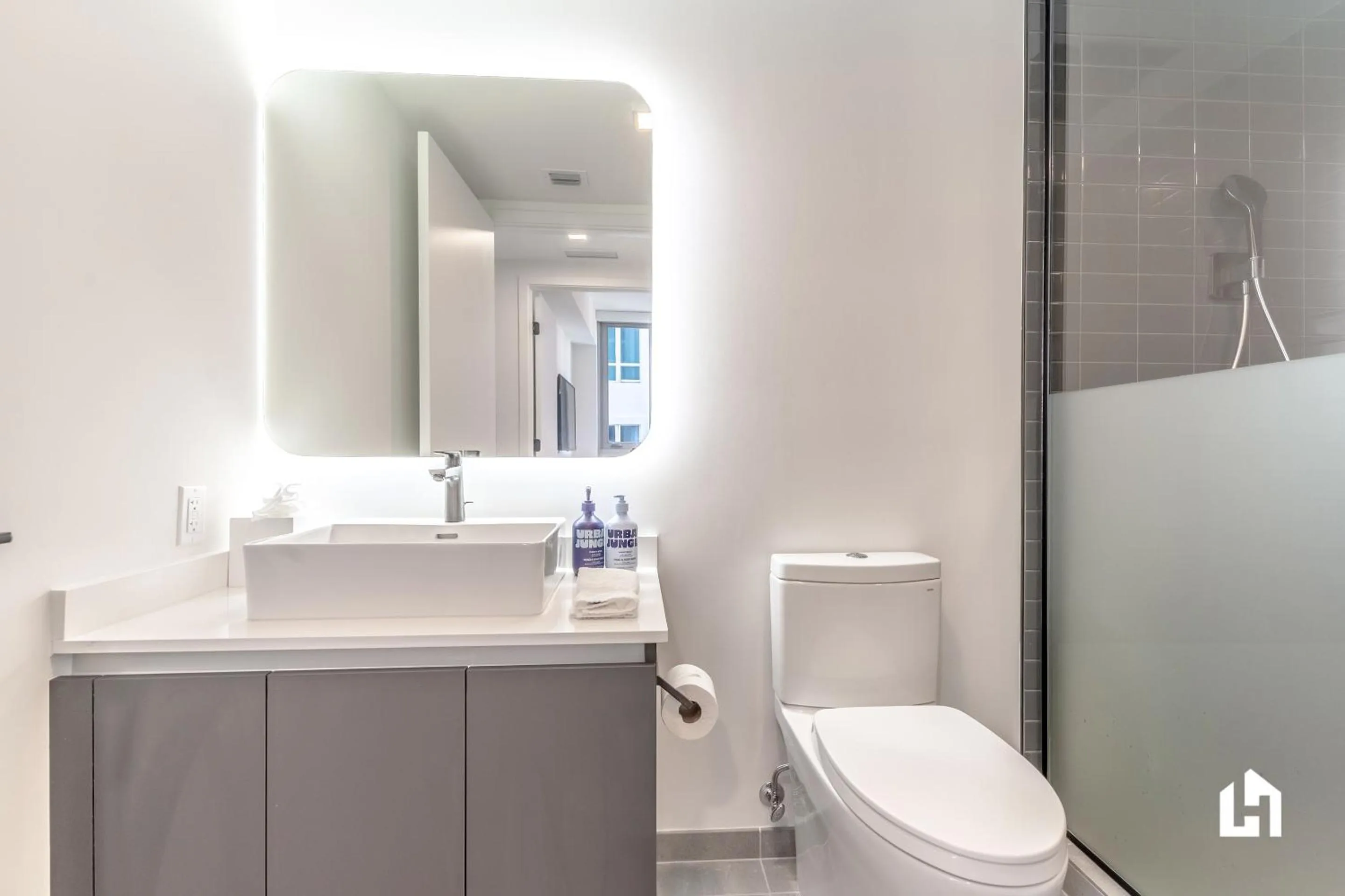 Toilet in Downtown Miami Condos by Lua Host