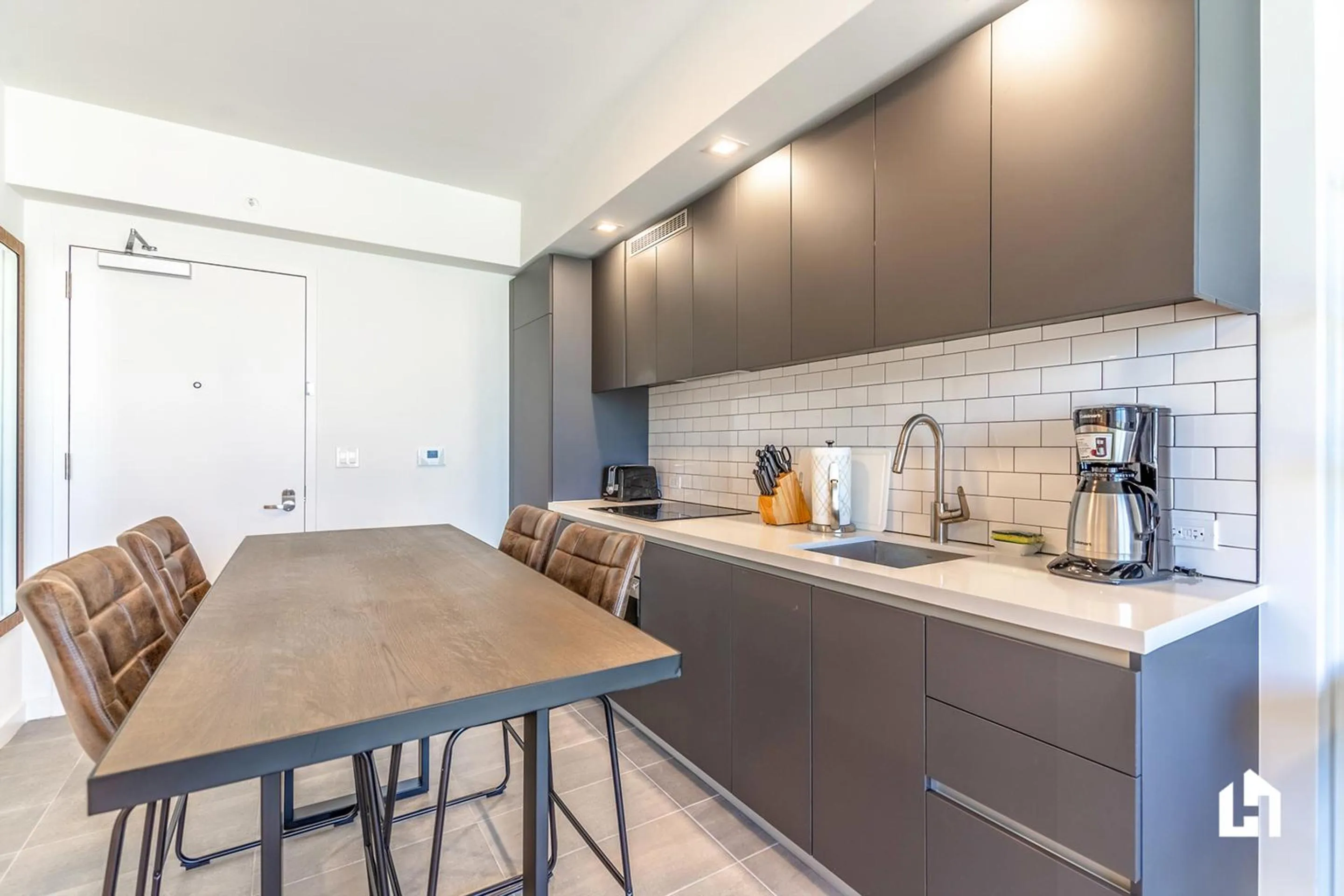 Kitchen or kitchenette in Downtown Miami Condos by Lua Host