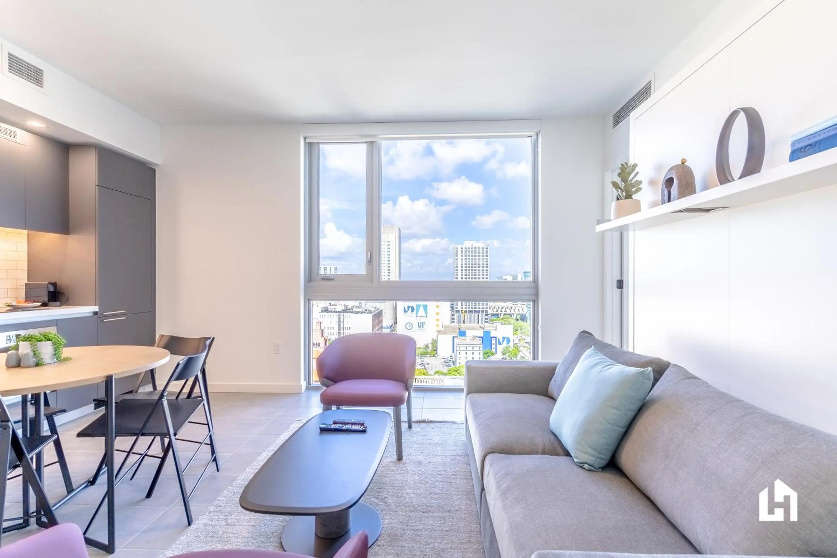 Living room in Downtown Miami Condos by Lua Host