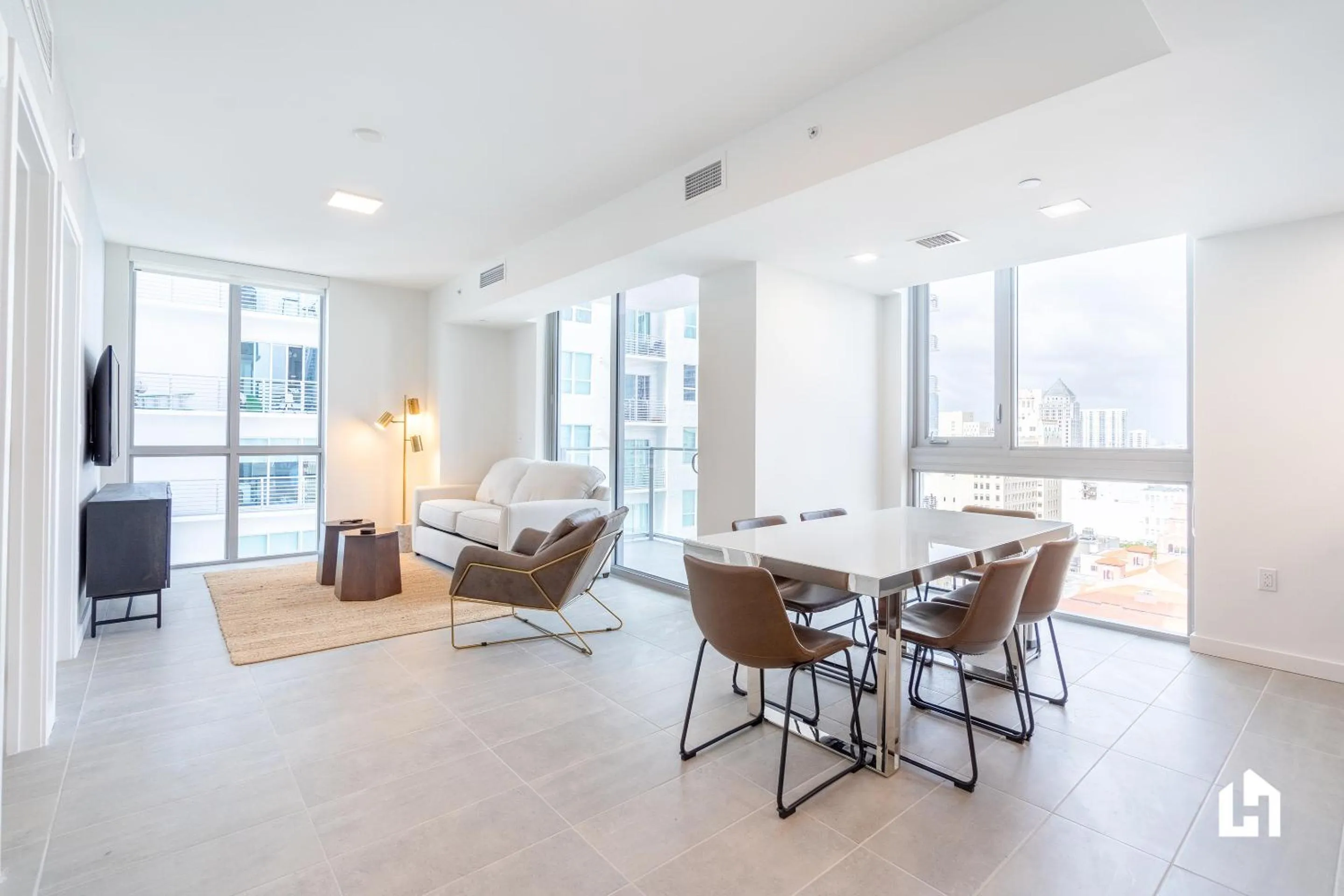 TV and multimedia in Downtown Miami Condos by Lua Host