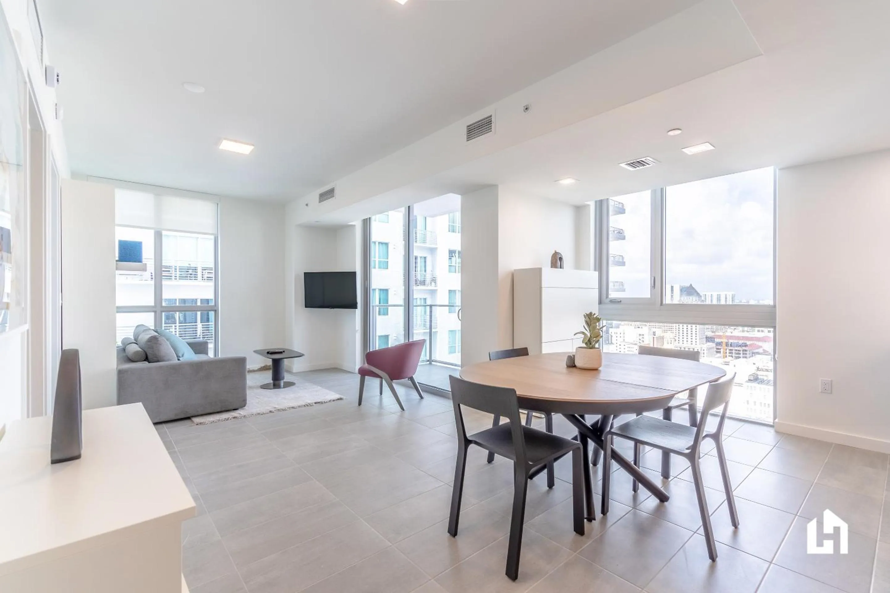 TV and multimedia in Downtown Miami Condos by Lua Host