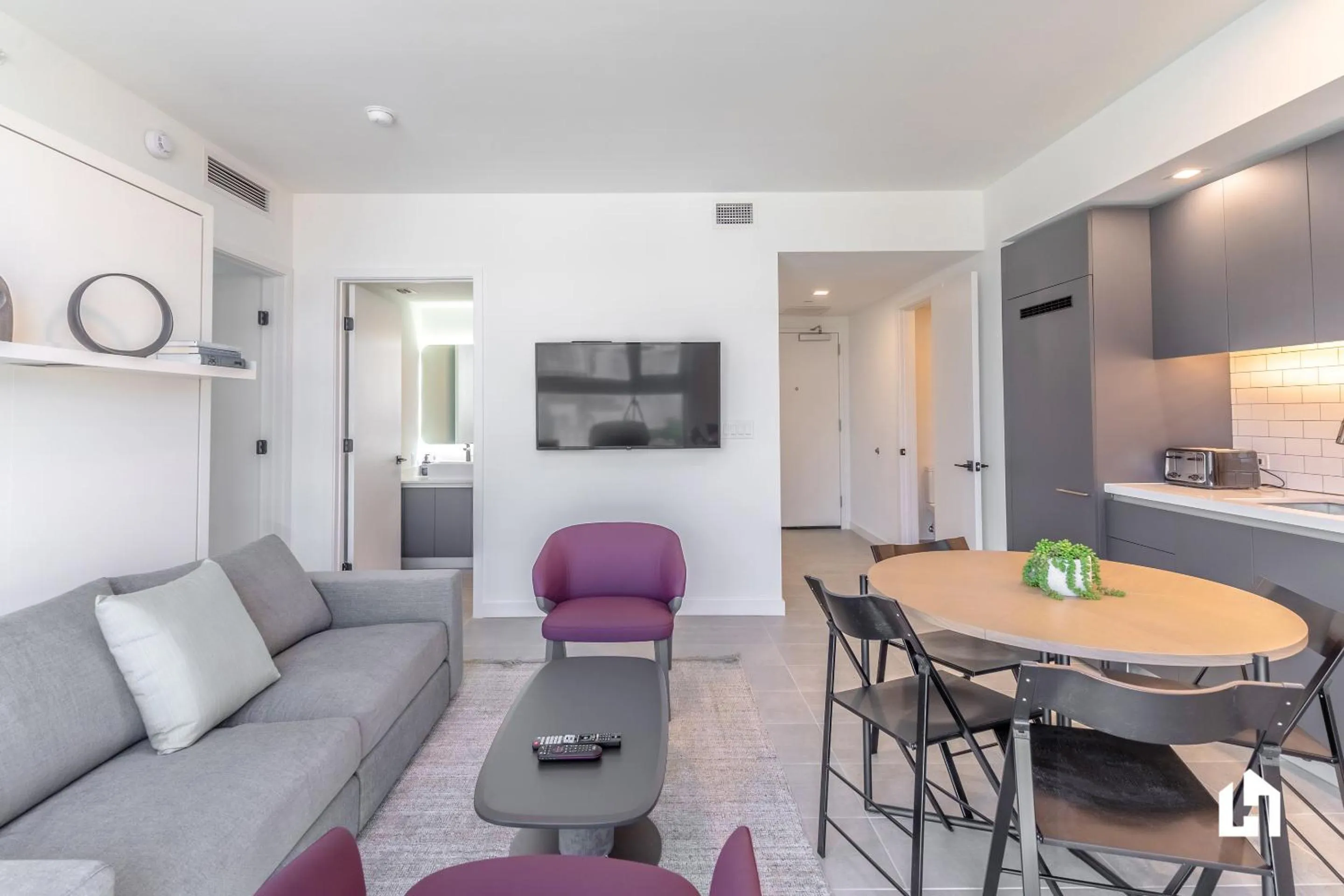 TV and multimedia in Downtown Miami Condos by Lua Host