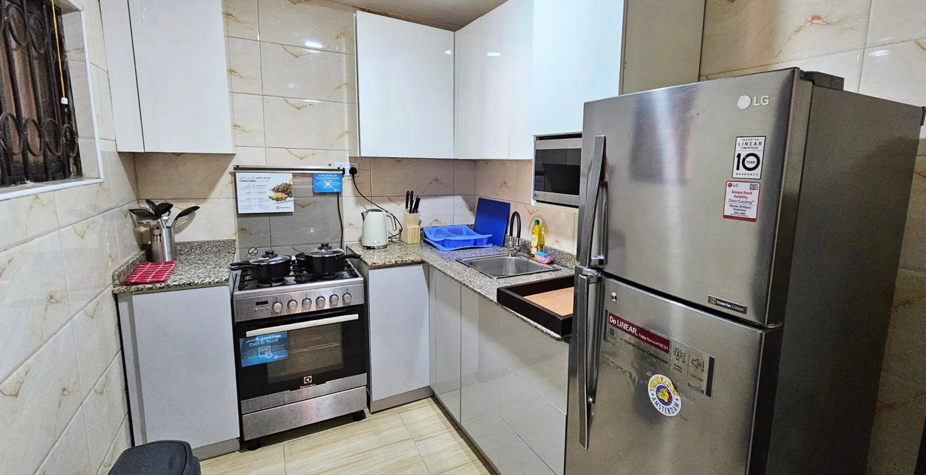 Kitchen or kitchenette in The Leneade - City Centre at Wuse 2