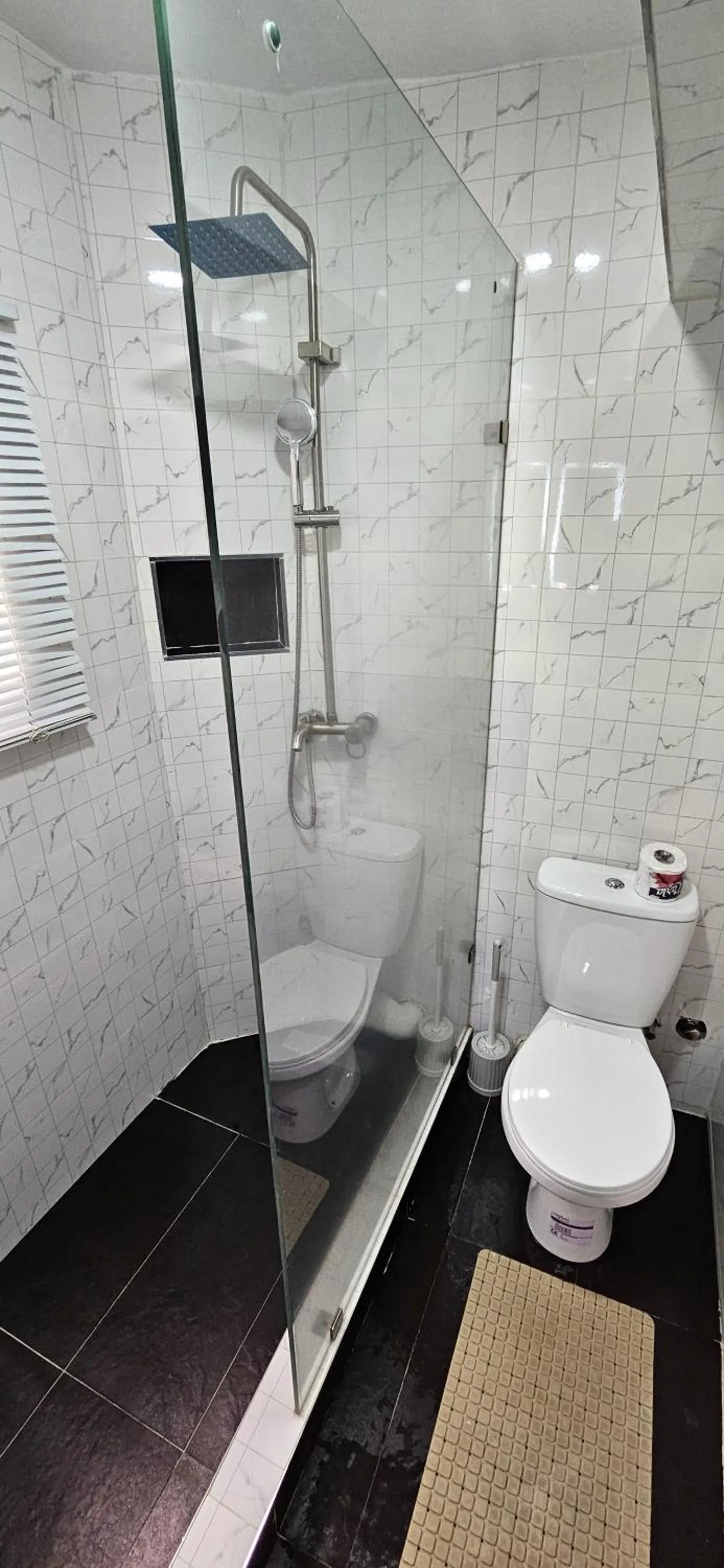 Shower in The Leneade - City Centre at Wuse 2