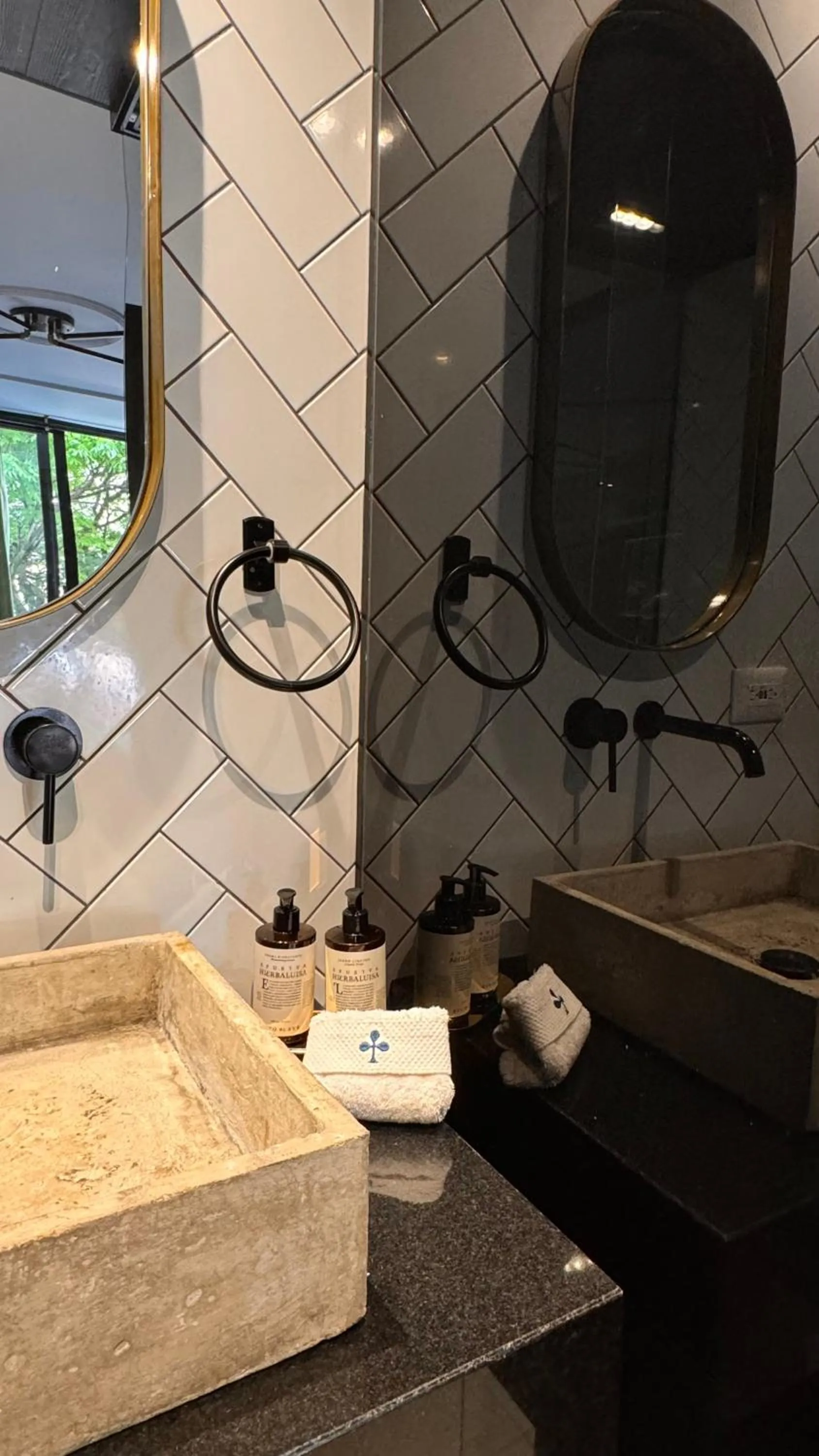 Shower in Hotel Helene