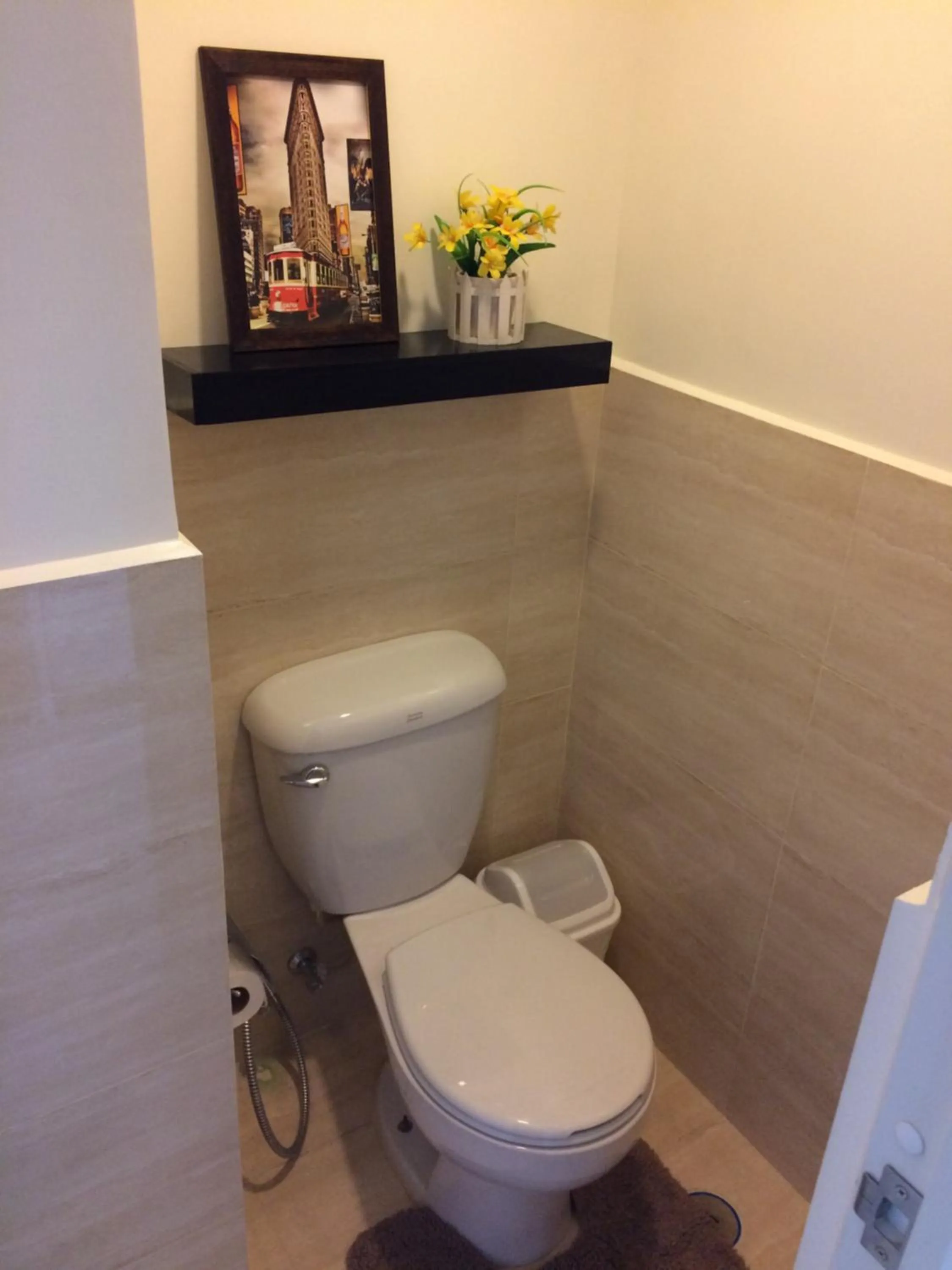 Toilet in Mabolo Garden Flats