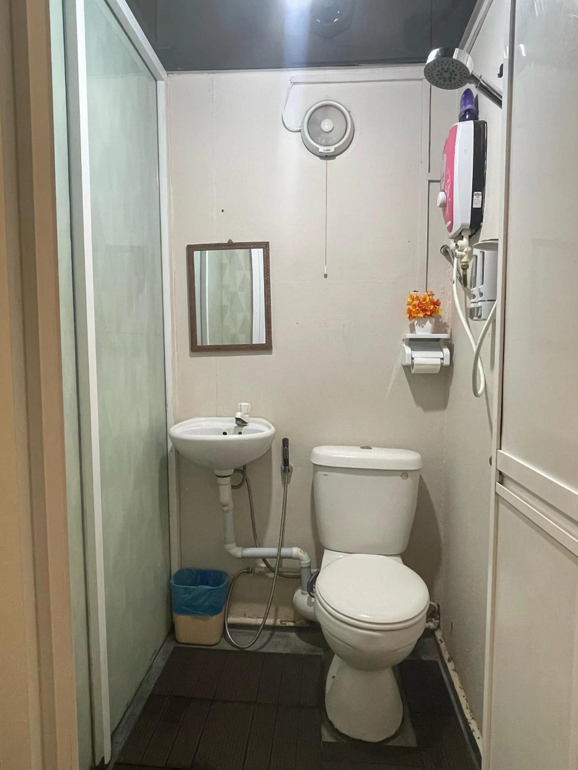 Warisan Family inn @ Seafront