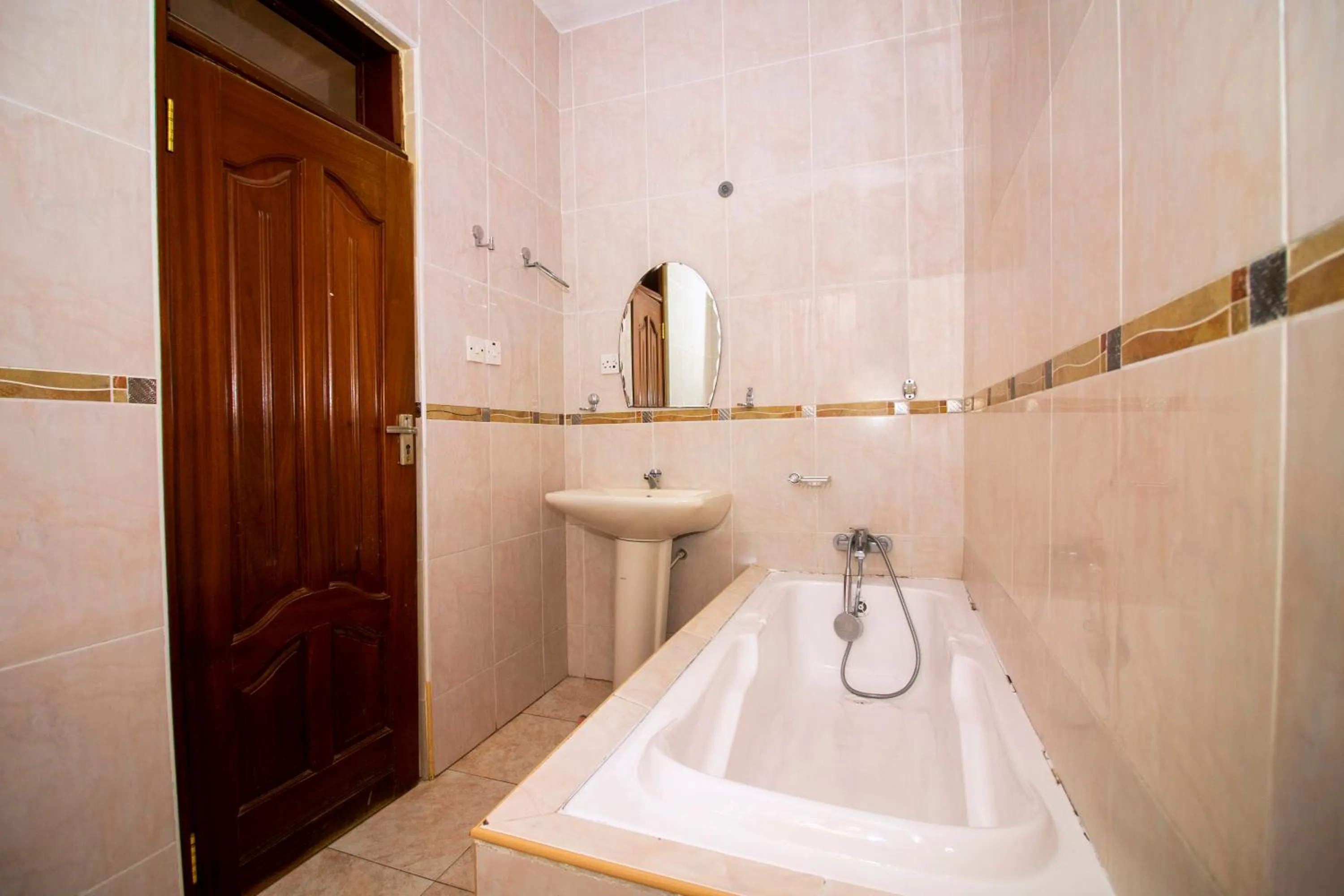 PRESTIGE Guesthouse ,Ksi